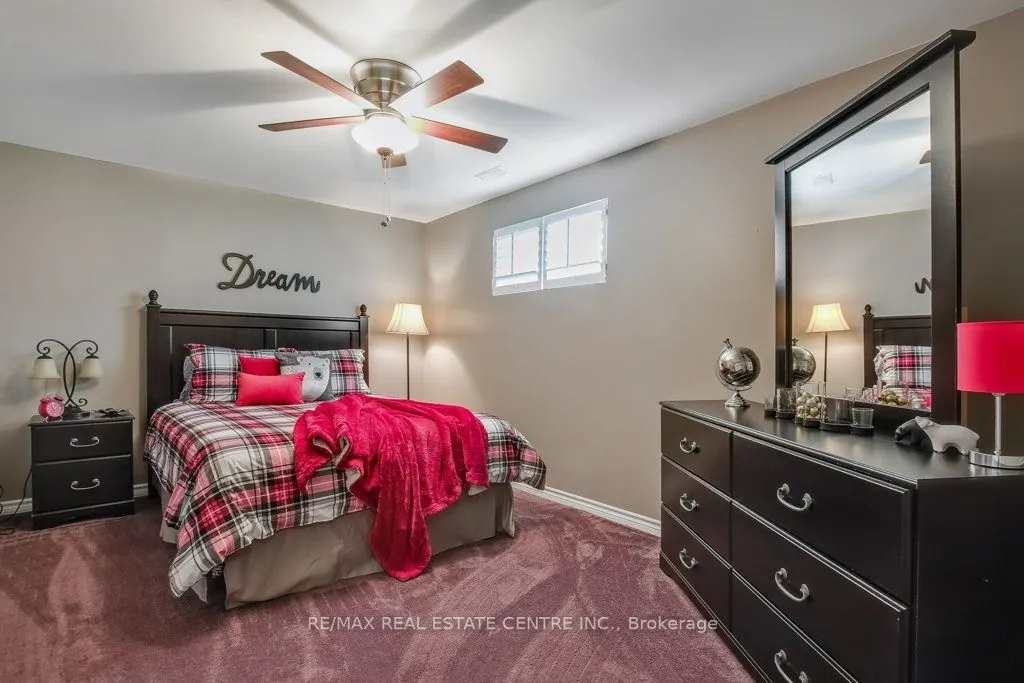 17 Deaken Drive