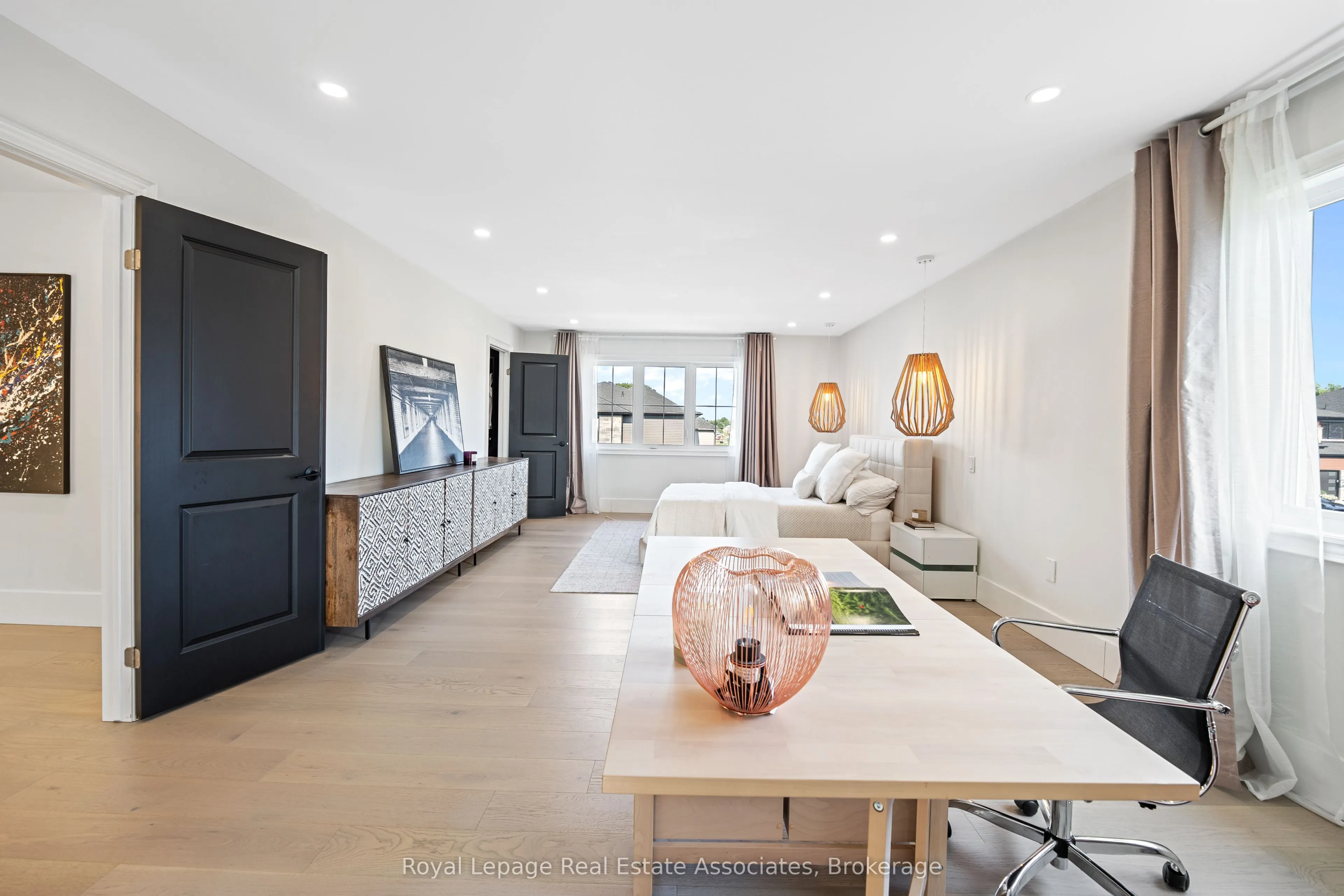 3601 Carolinia Court