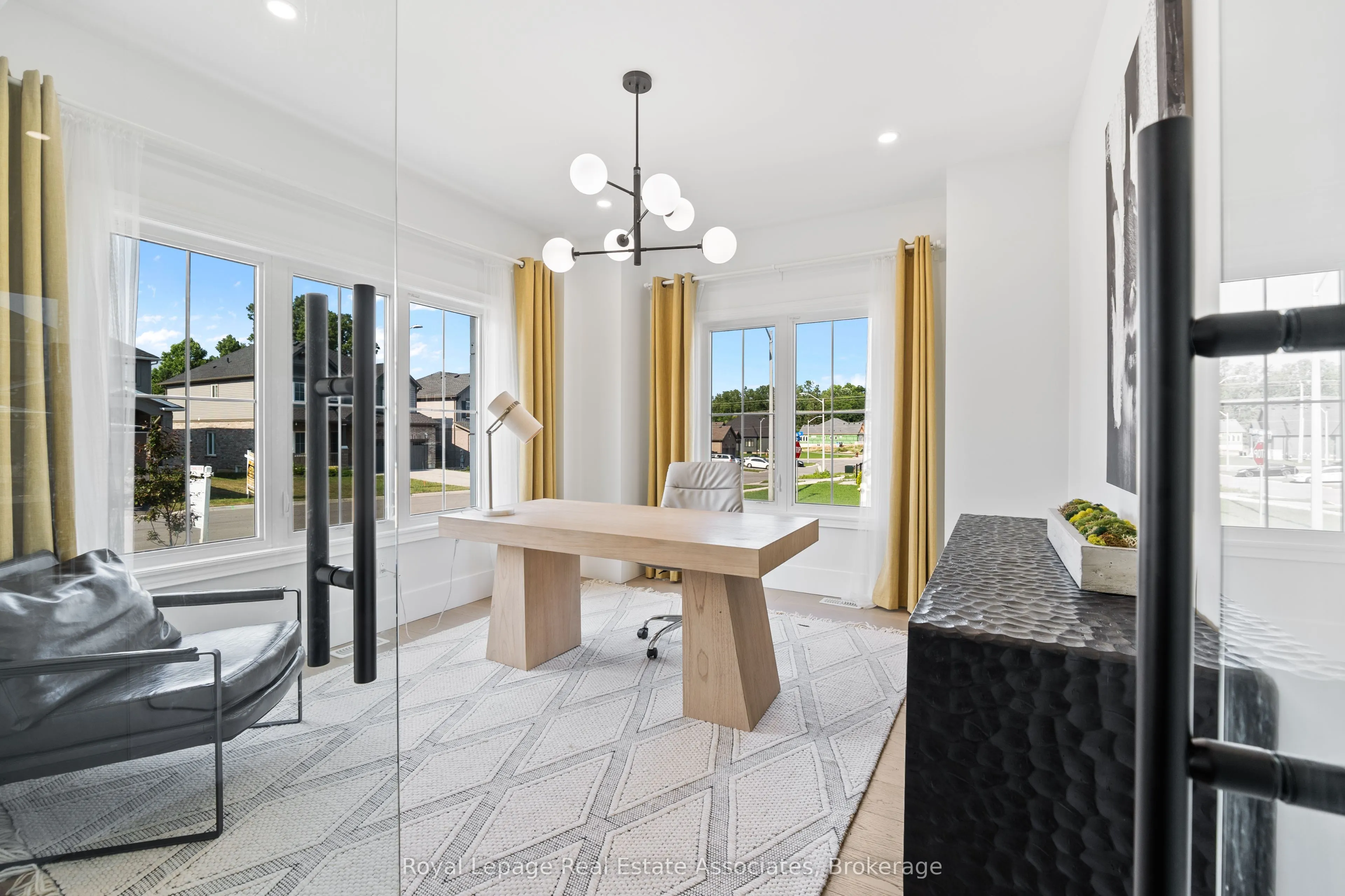 3601 Carolinia Court