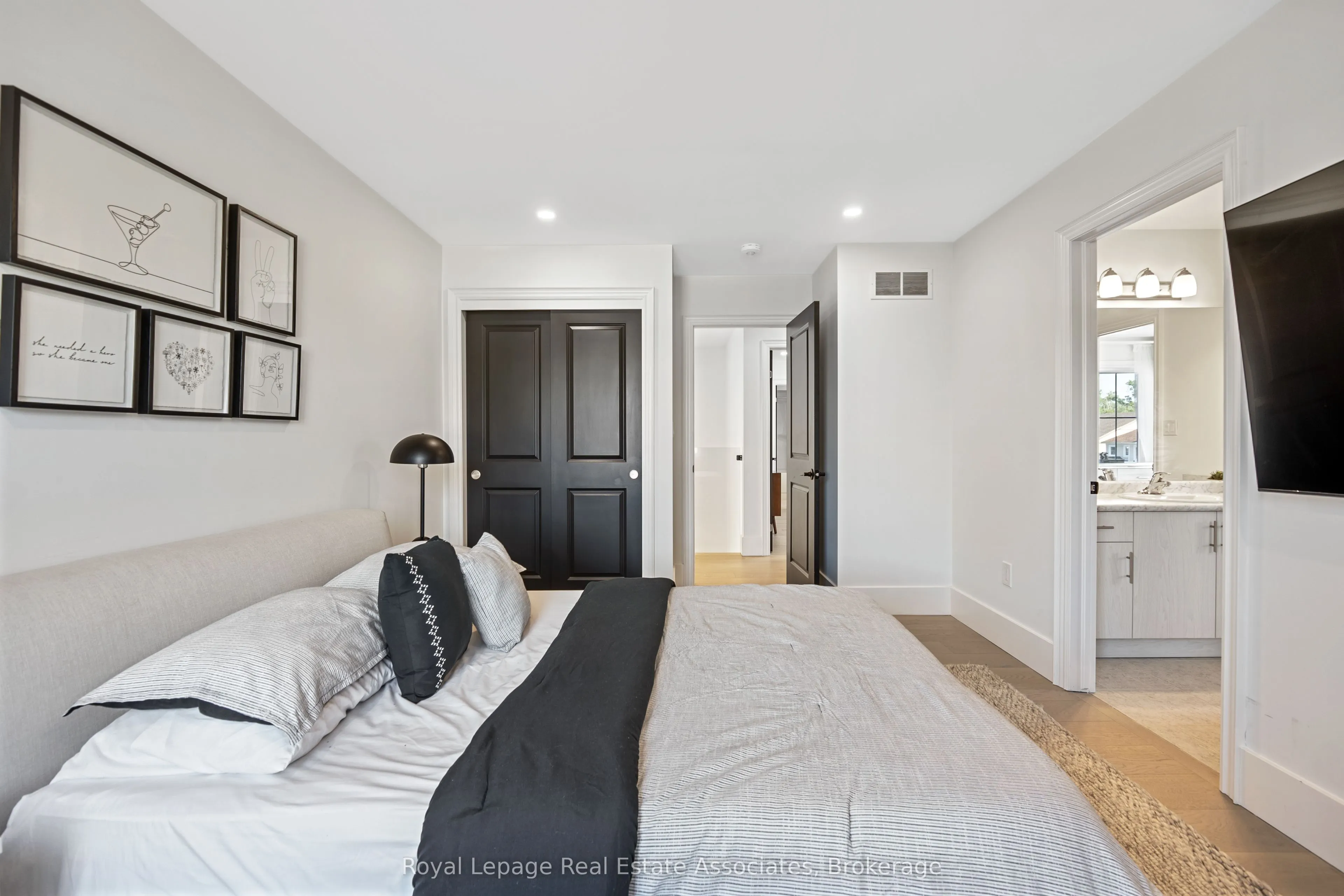 3601 Carolinia Court