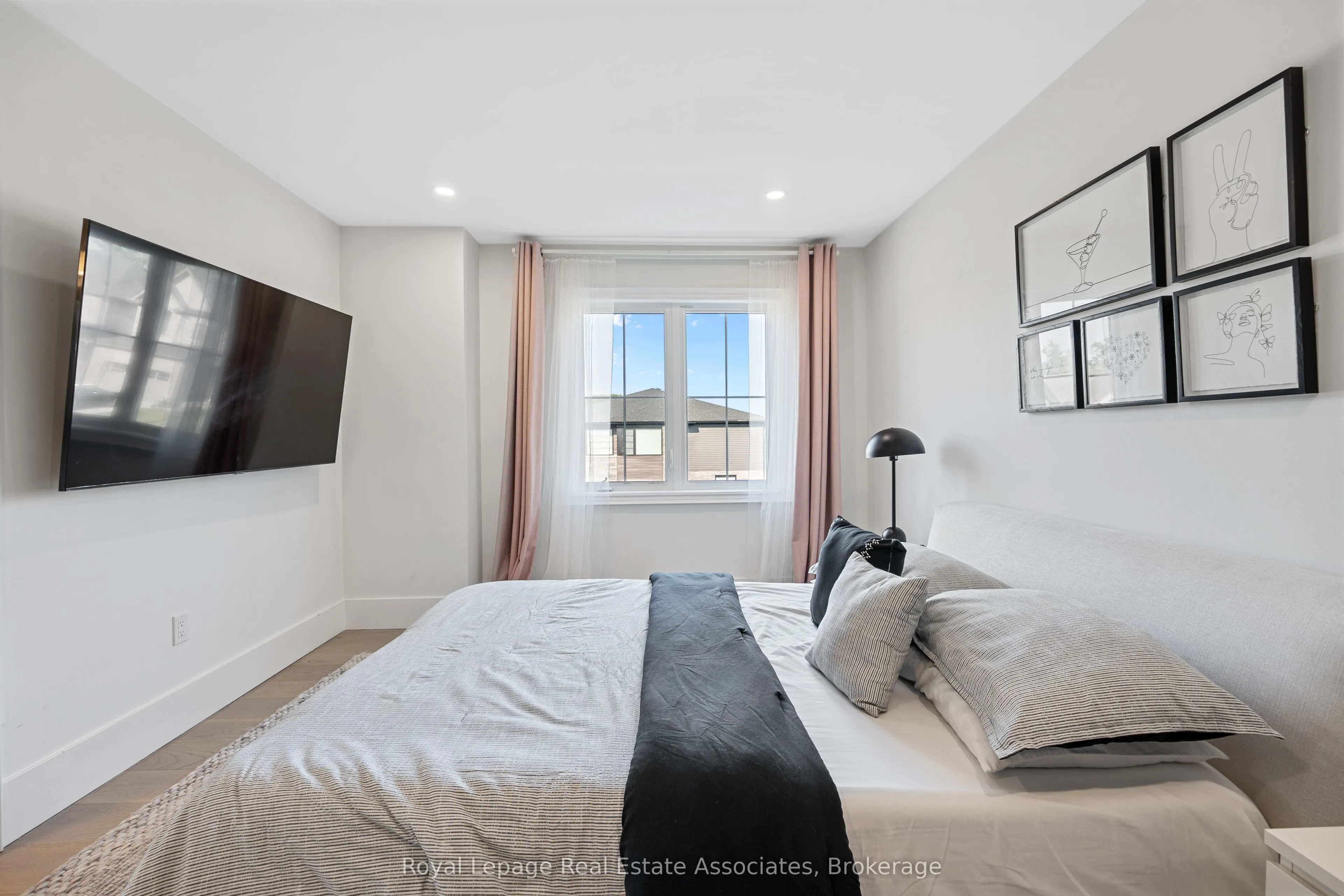 3601 Carolinia Court