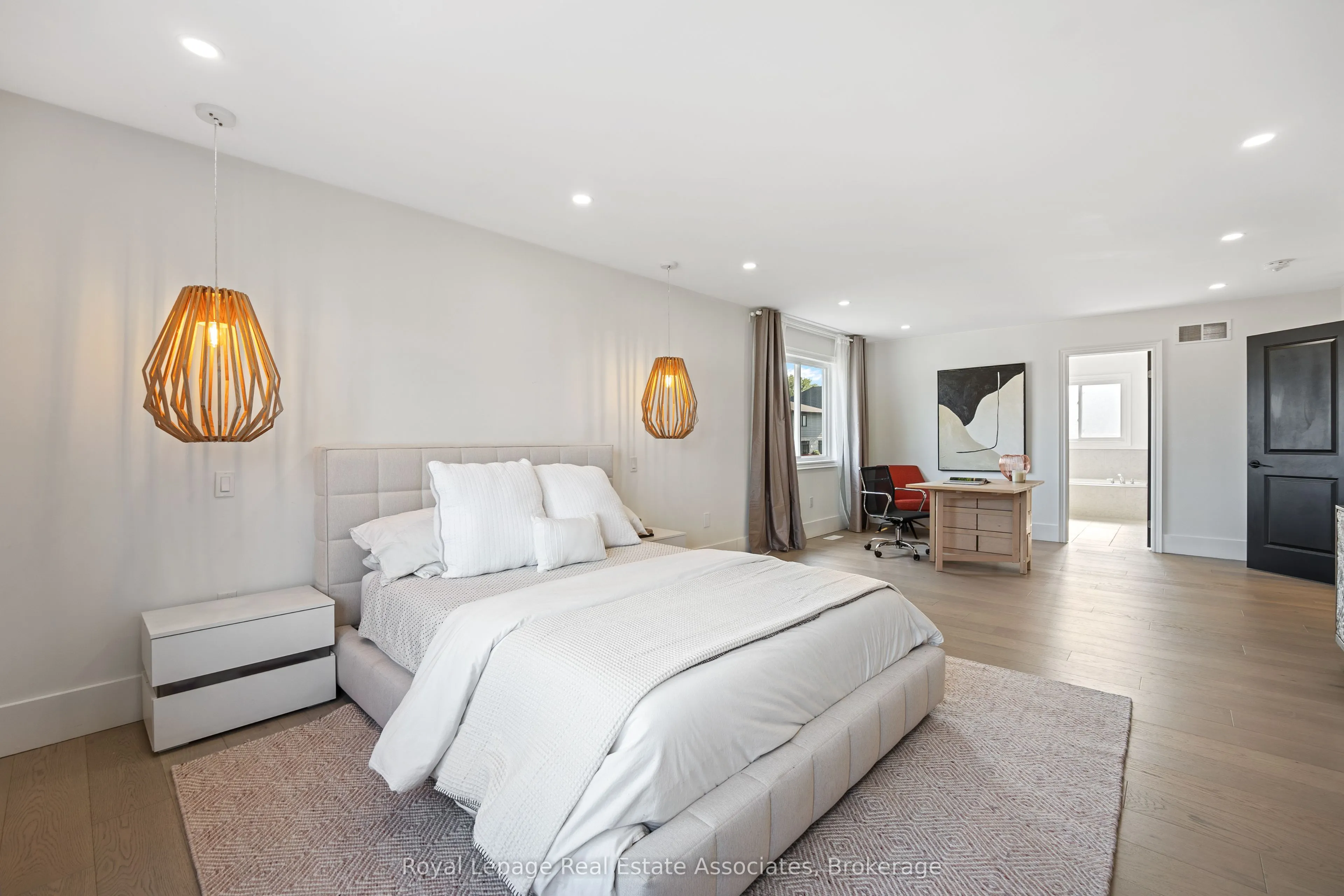 3601 Carolinia Court