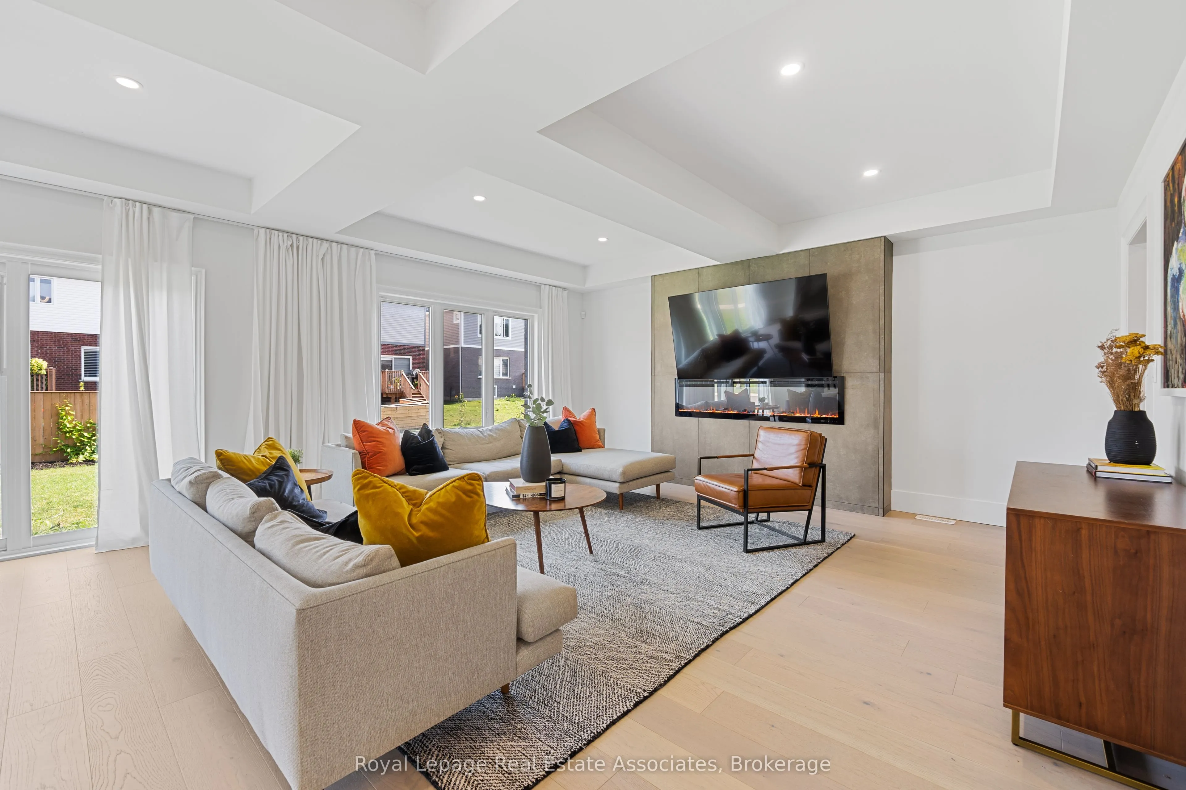 3601 Carolinia Court