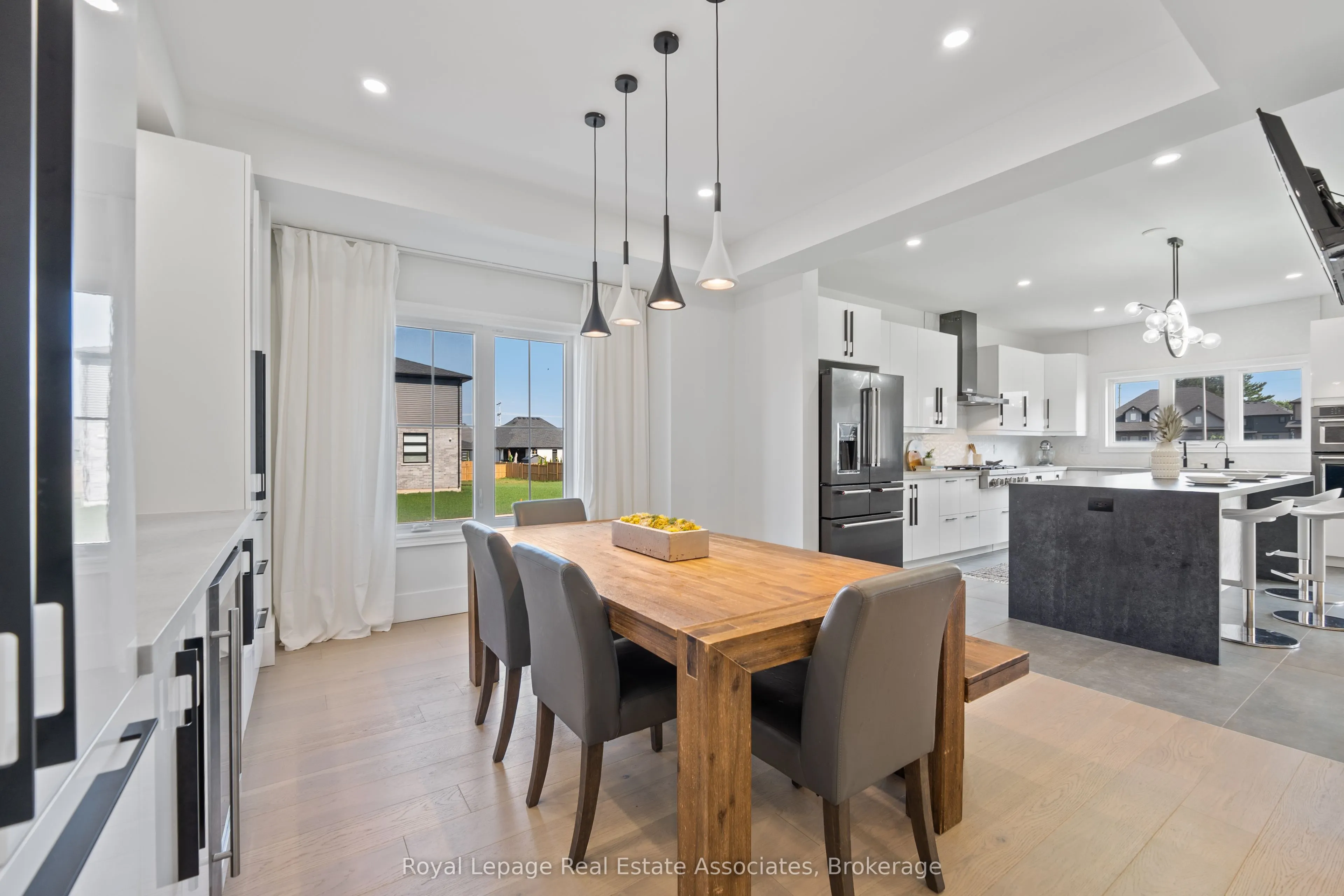 3601 Carolinia Court