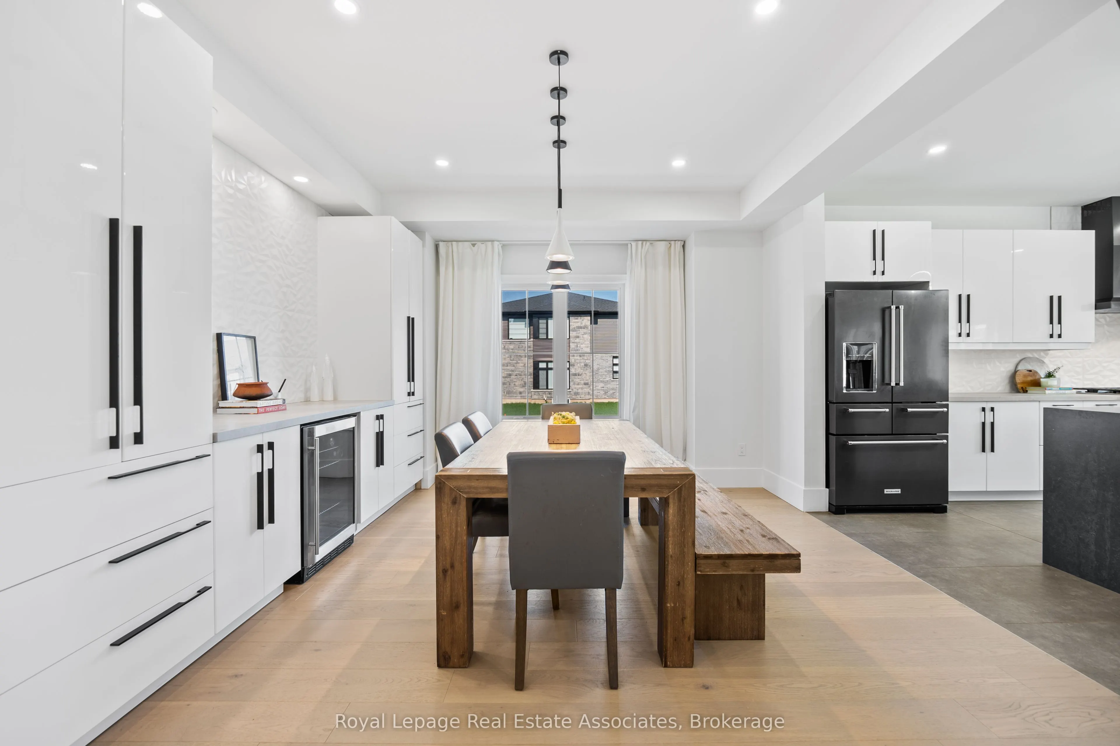 3601 Carolinia Court