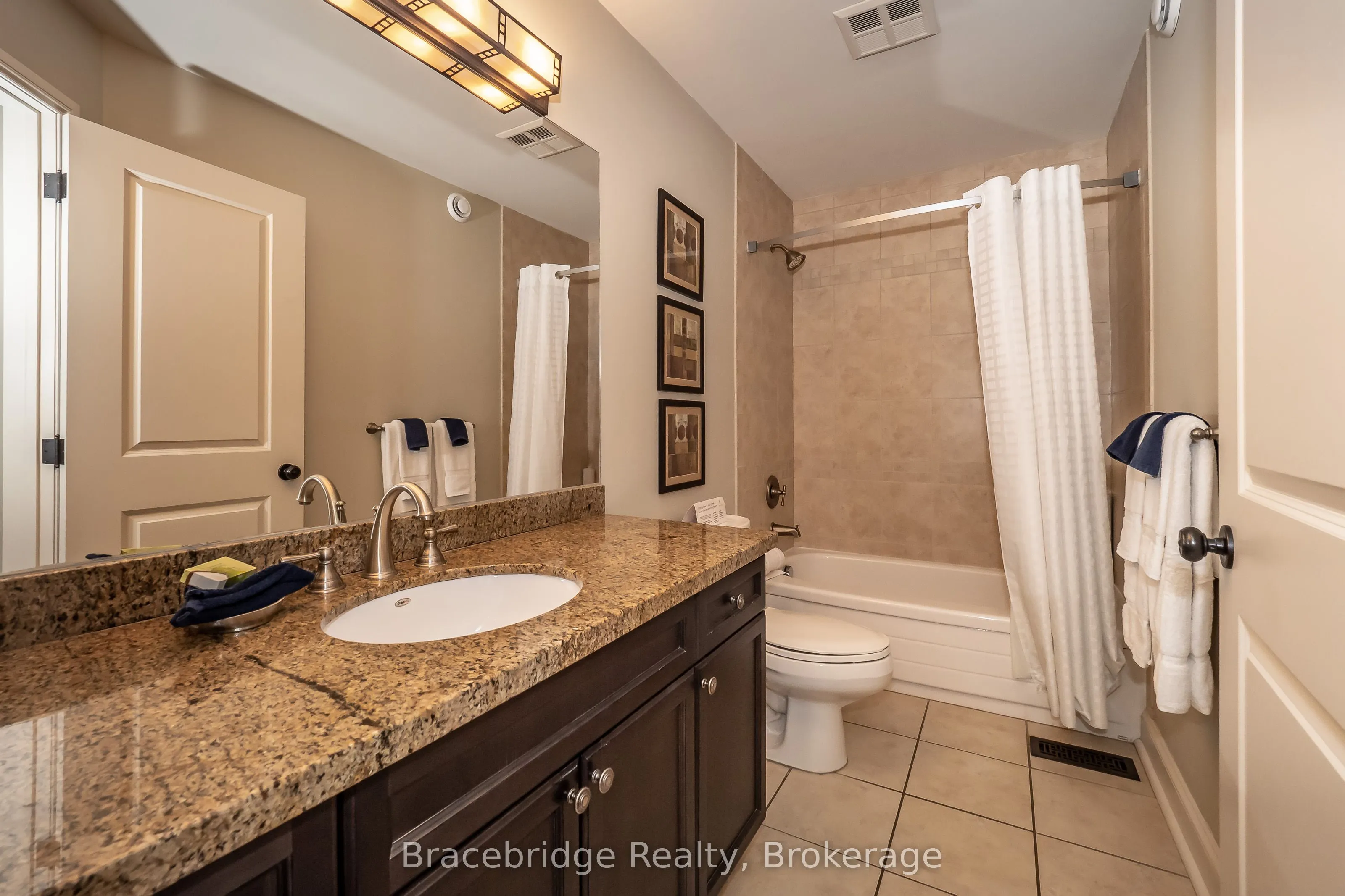 3876 Muskoka Road 118 Highway W, #Carling 10 W3