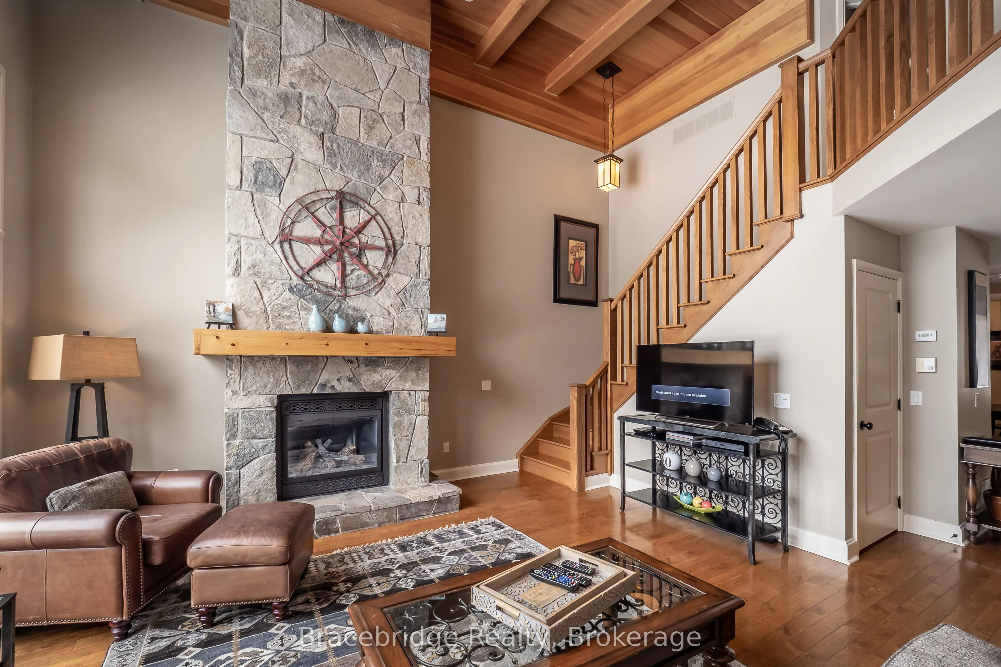 3876 Muskoka Road 118 Highway W, #Carling 10 W3