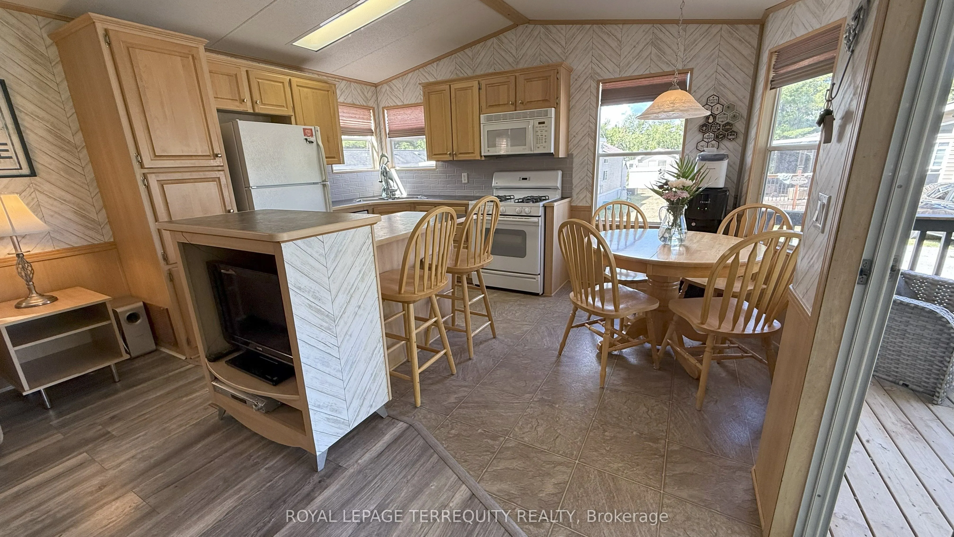 328 Rockview Road