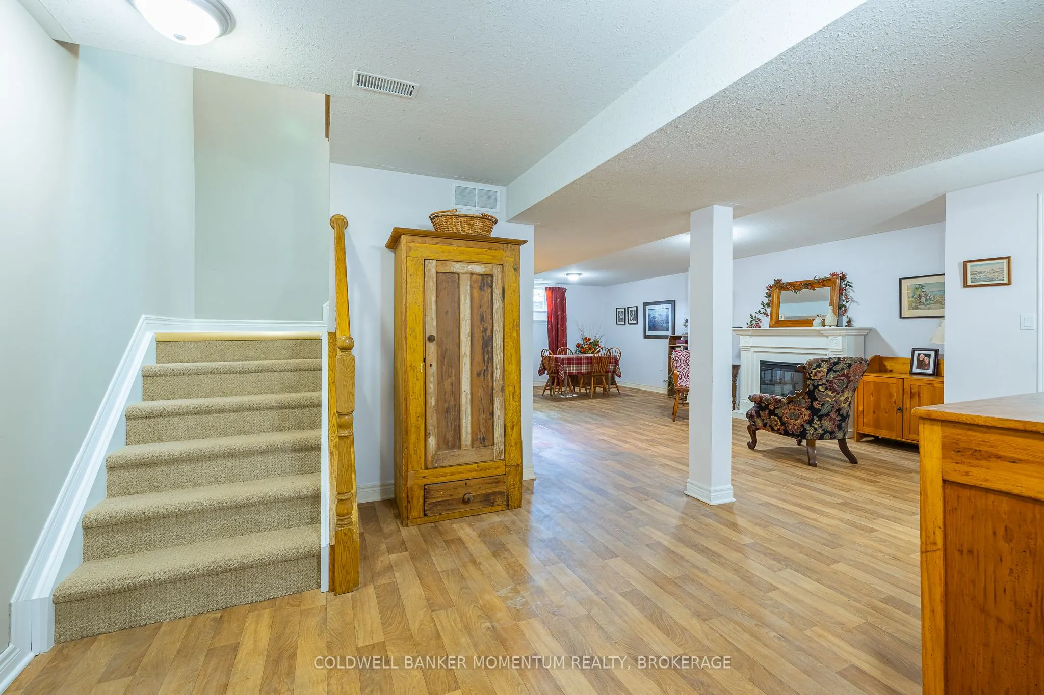 3901 Rainbow Lane