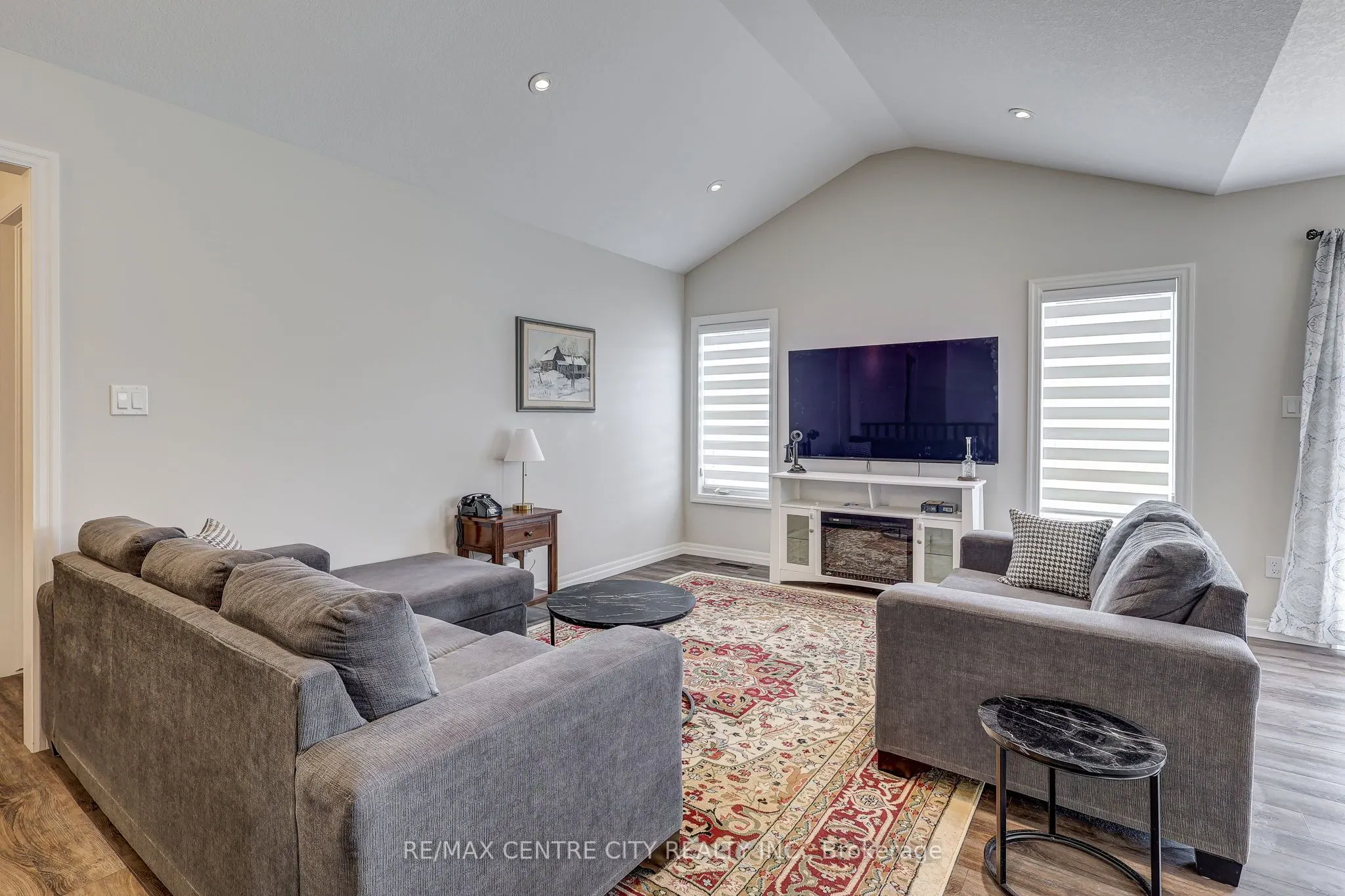 24 Acorn Trail