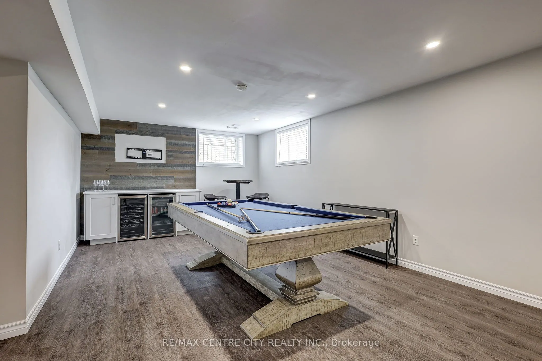24 Acorn Trail