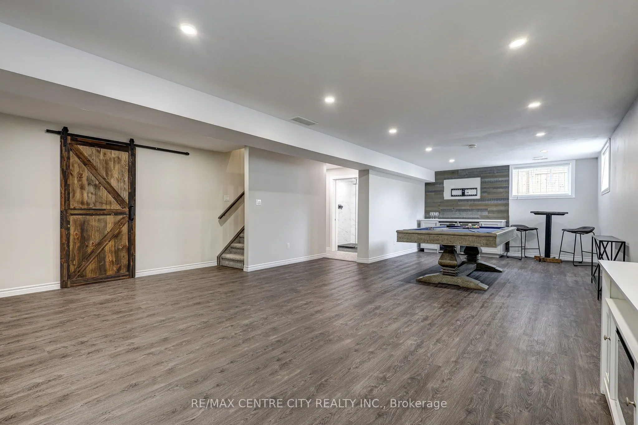 24 Acorn Trail