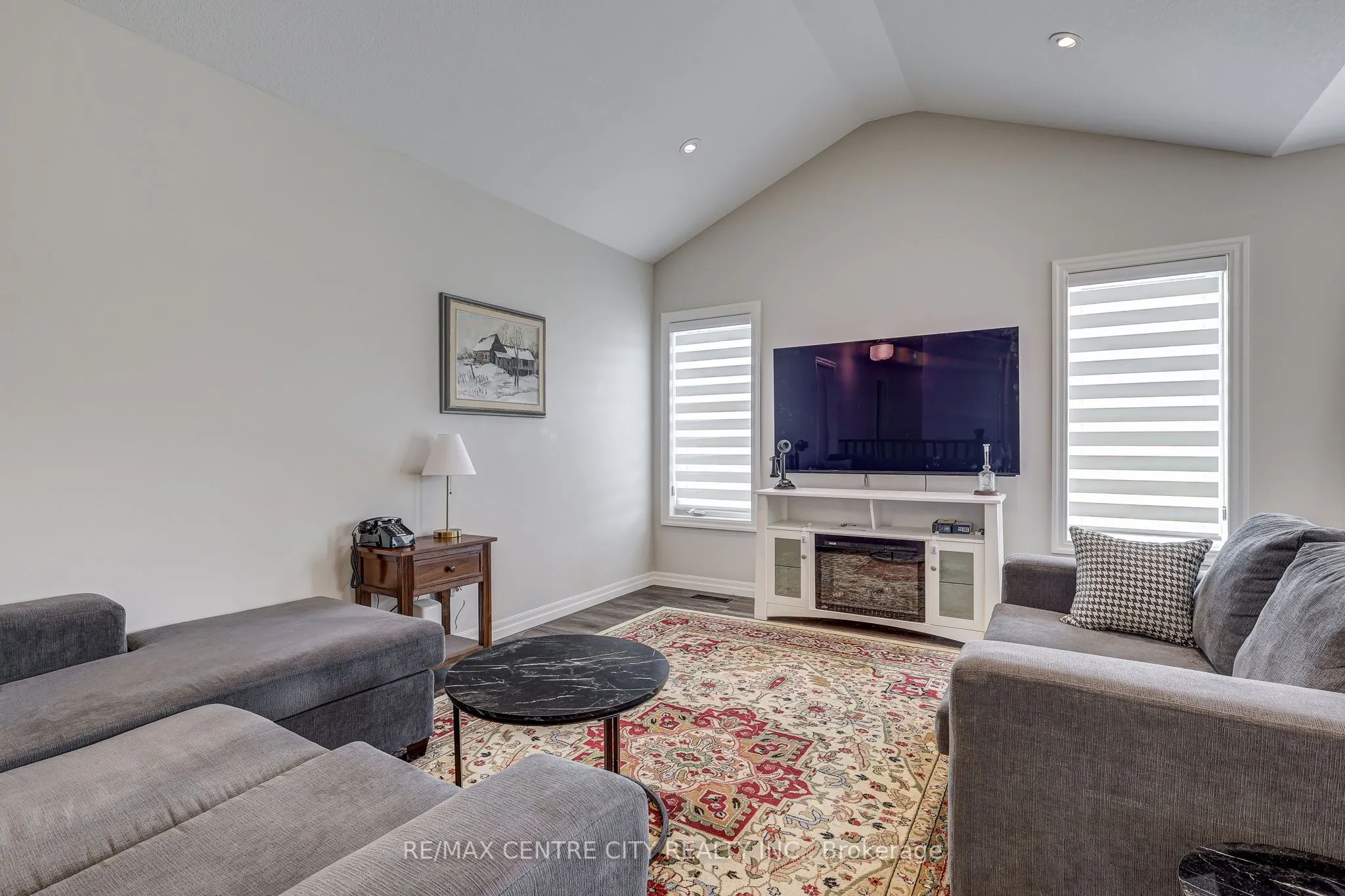 24 Acorn Trail