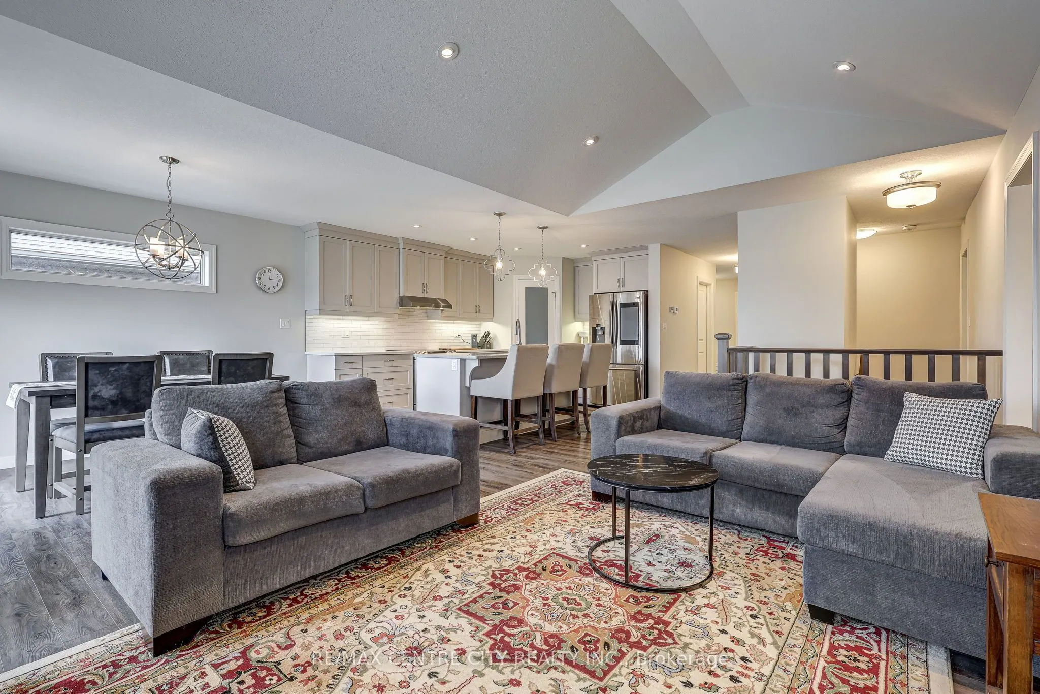 24 Acorn Trail