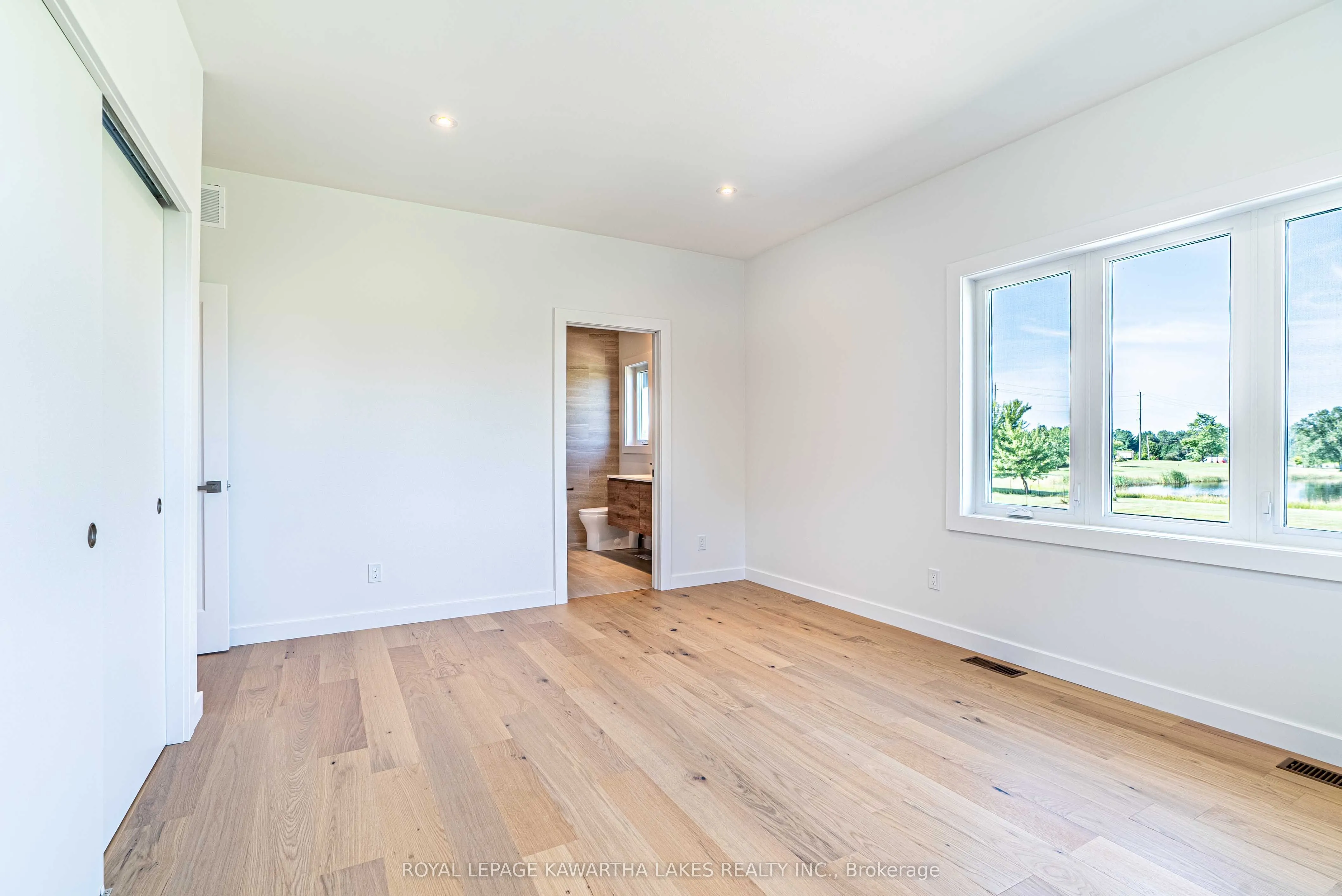 33 Coshs Road