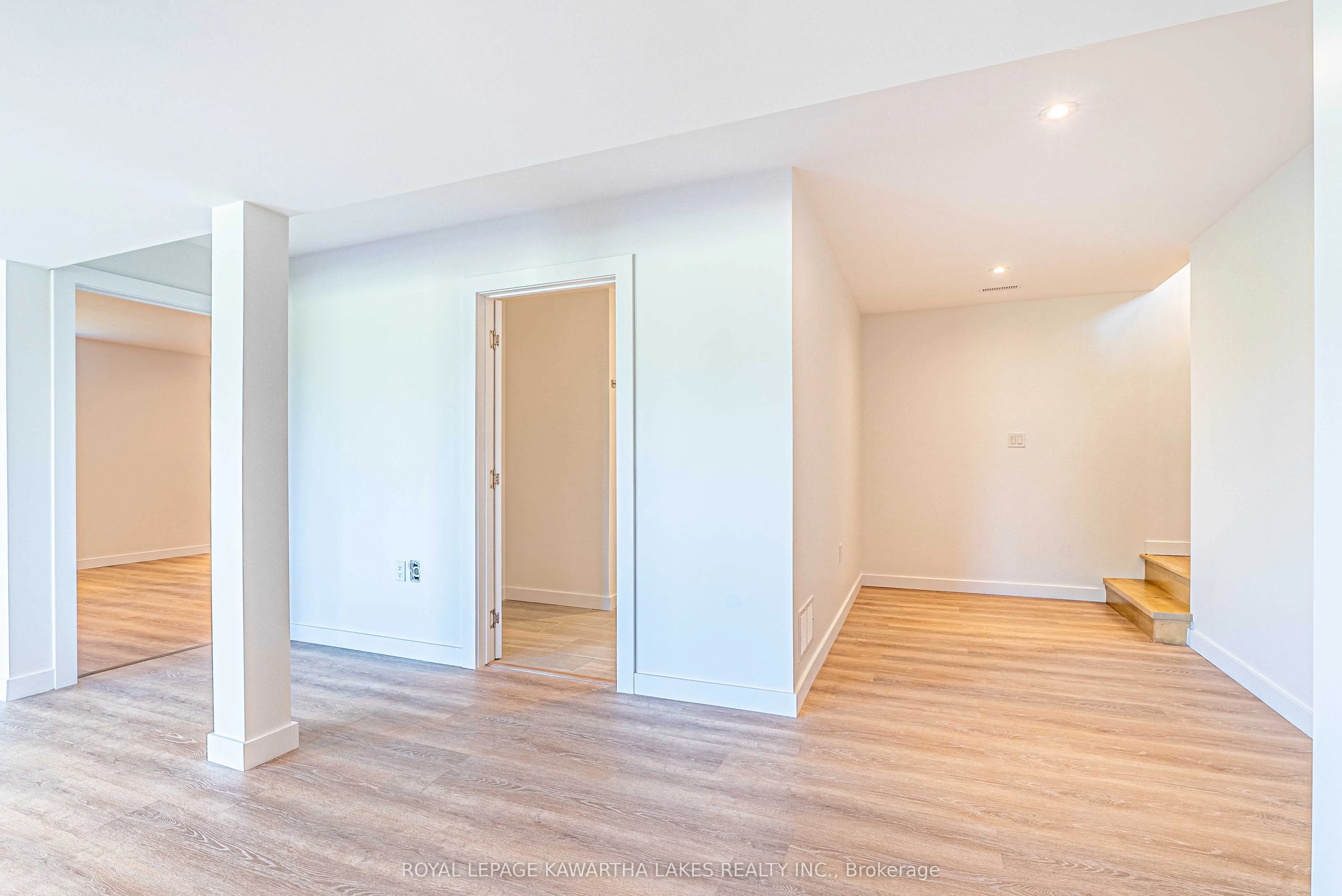 33 Coshs Road