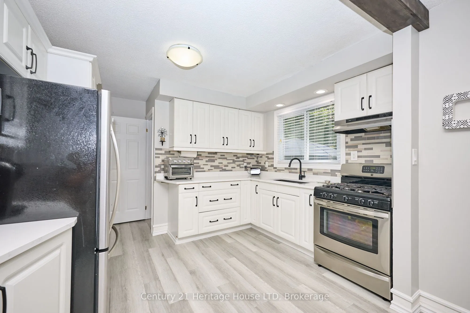 48 Loyalist Drive