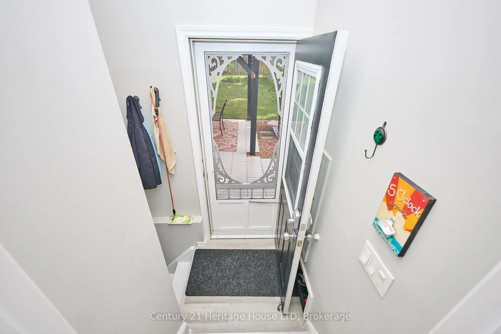 48 Loyalist Drive
