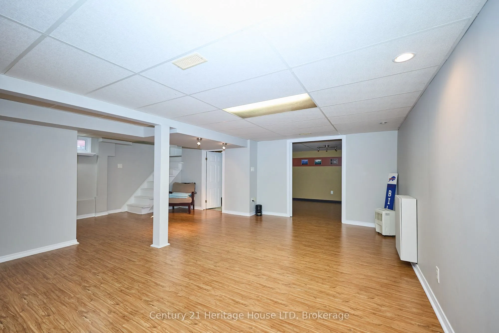 48 Loyalist Drive