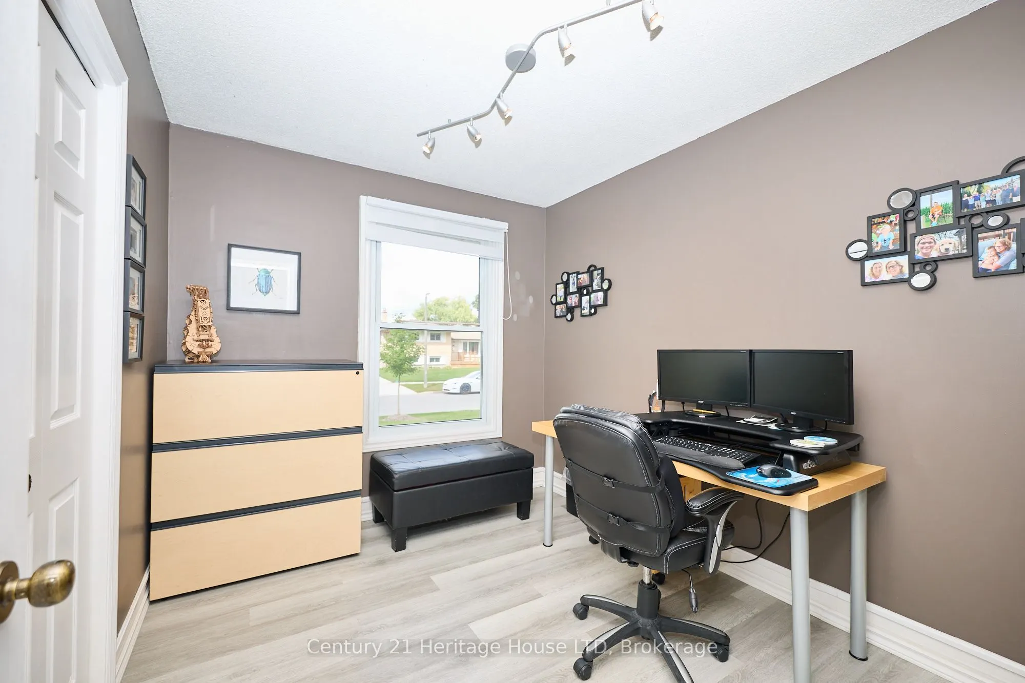 48 Loyalist Drive