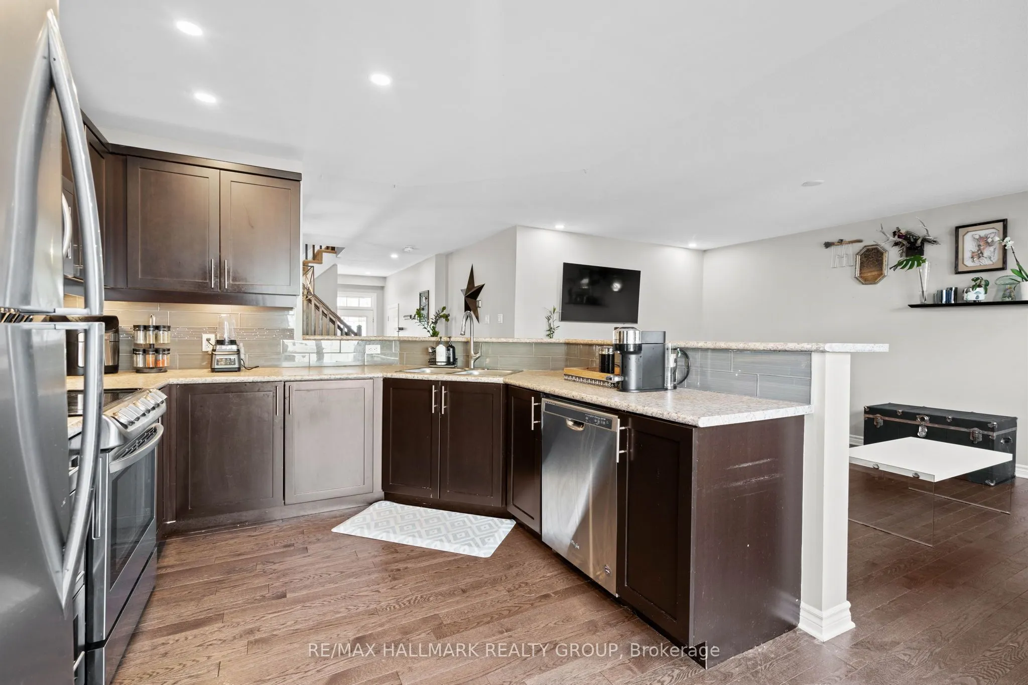 115 Sunshine Crescent