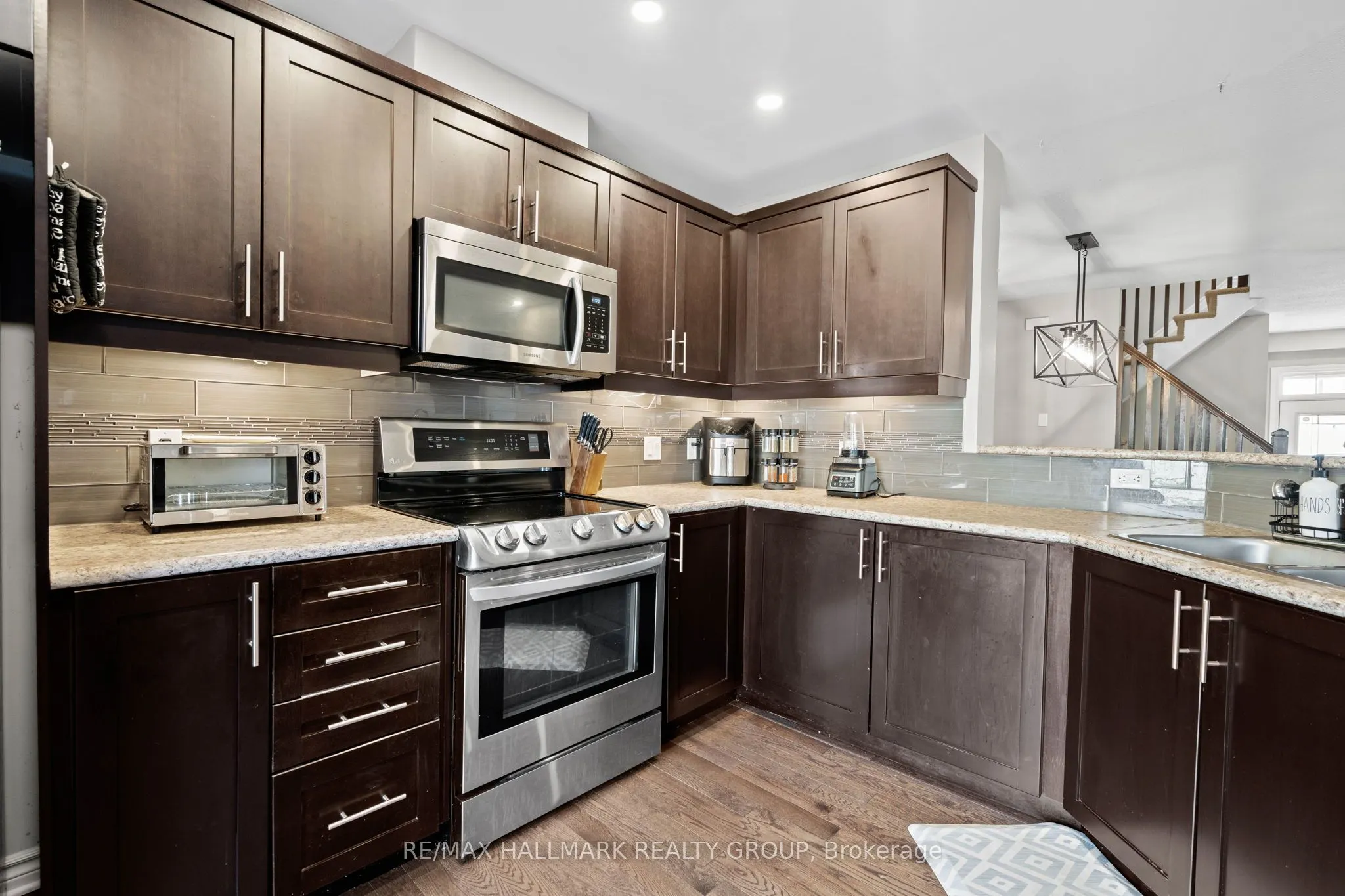 115 Sunshine Crescent