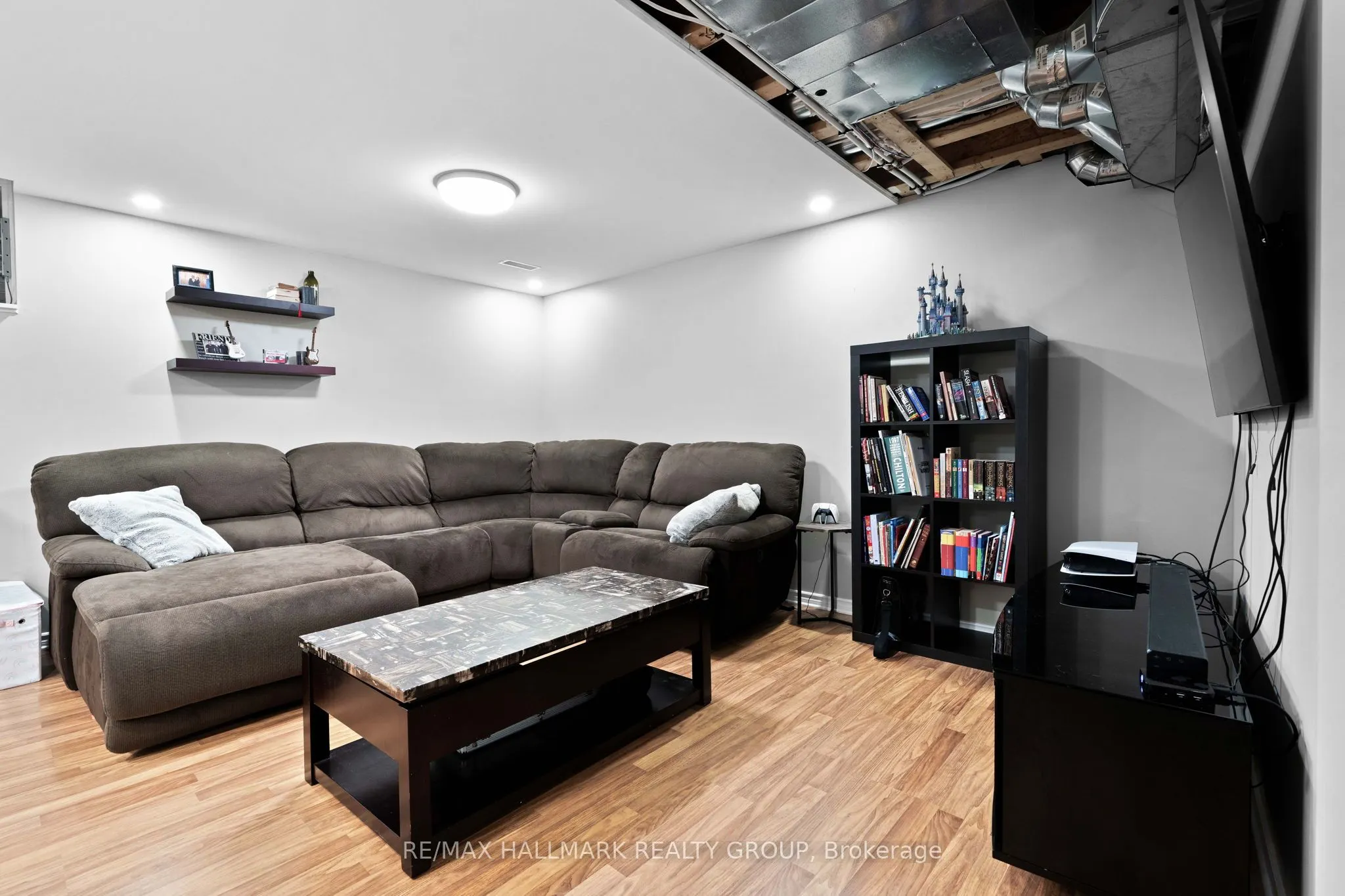 115 Sunshine Crescent