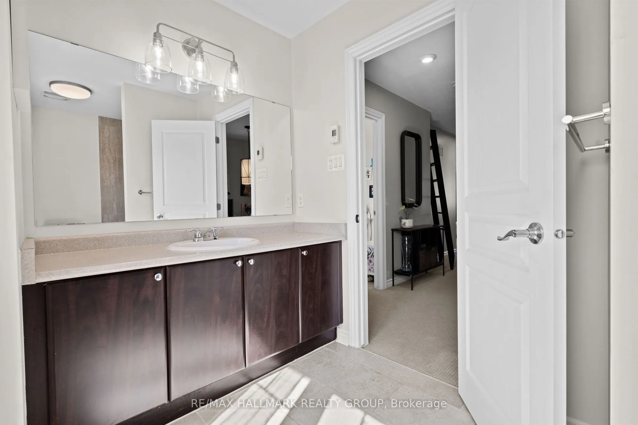 115 Sunshine Crescent