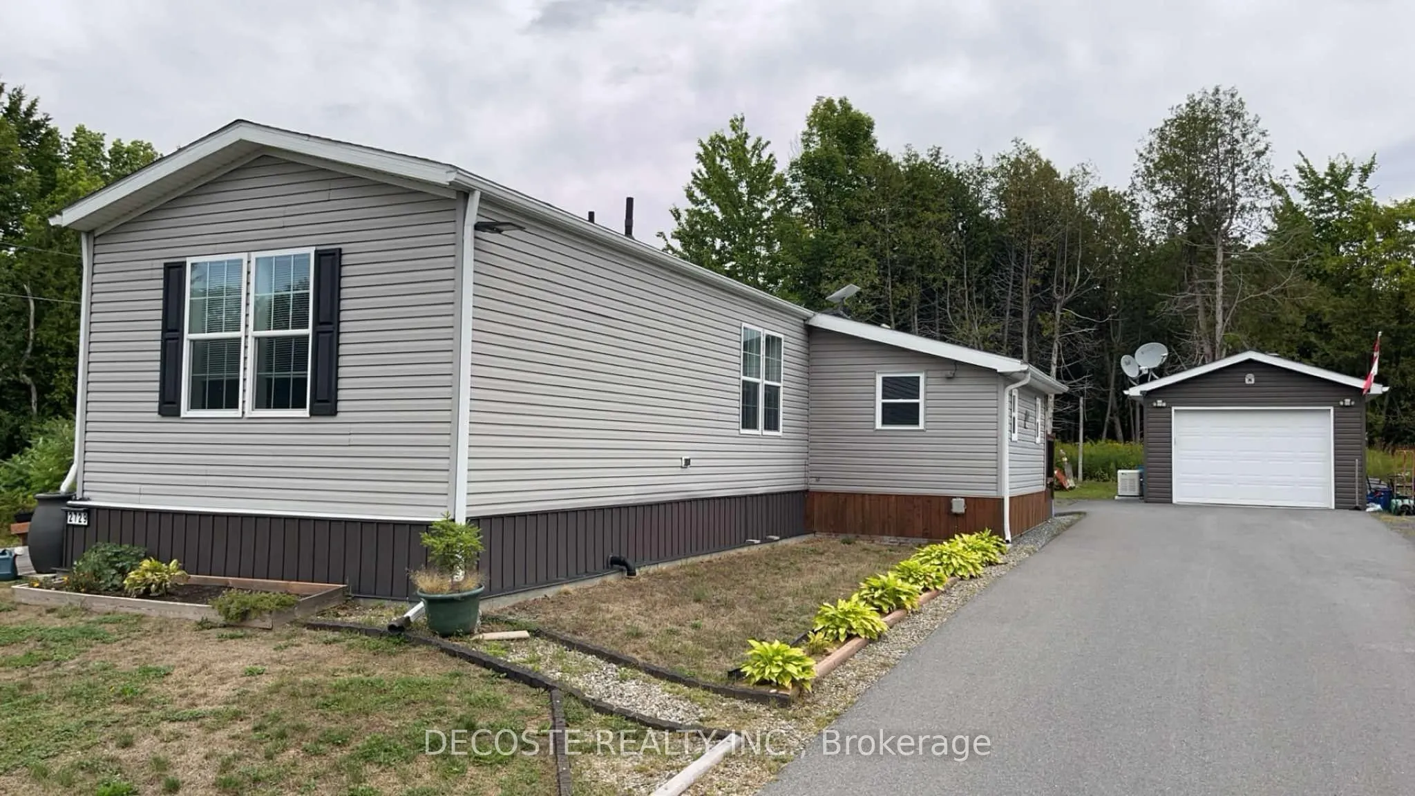 2729 Crows Nest Private Lane