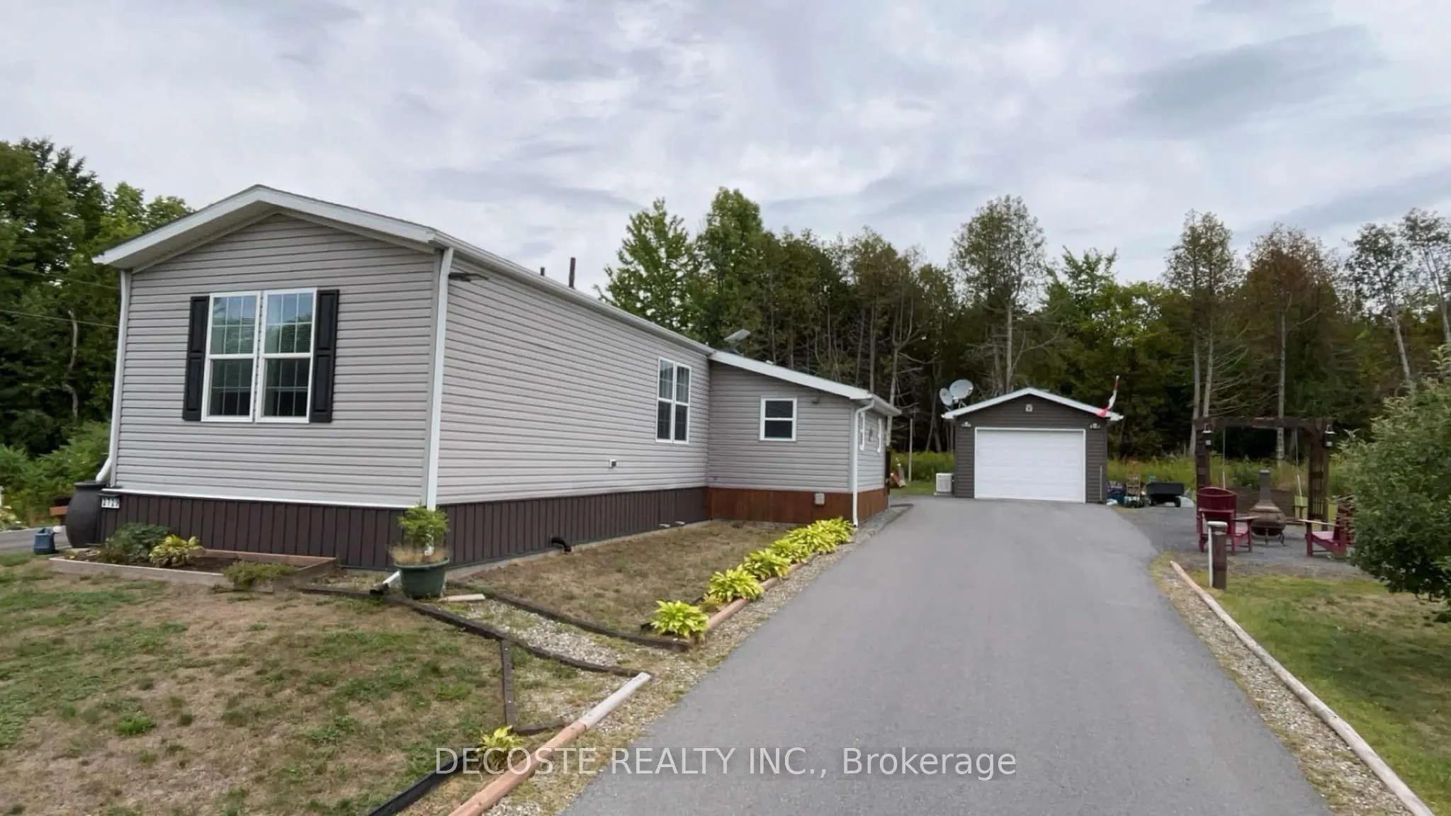 2729 Crows Nest Private Lane