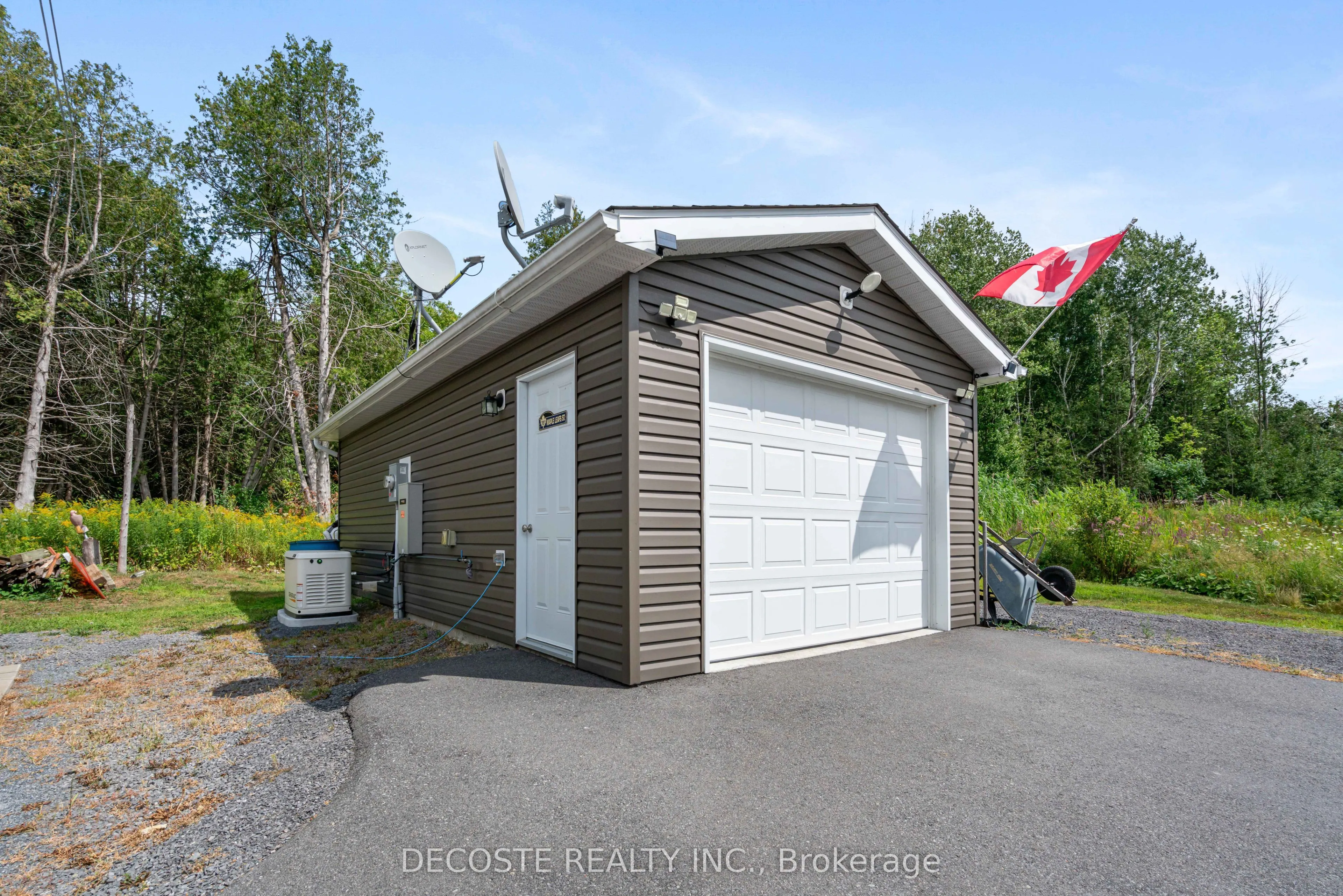 2729 Crows Nest Private Lane