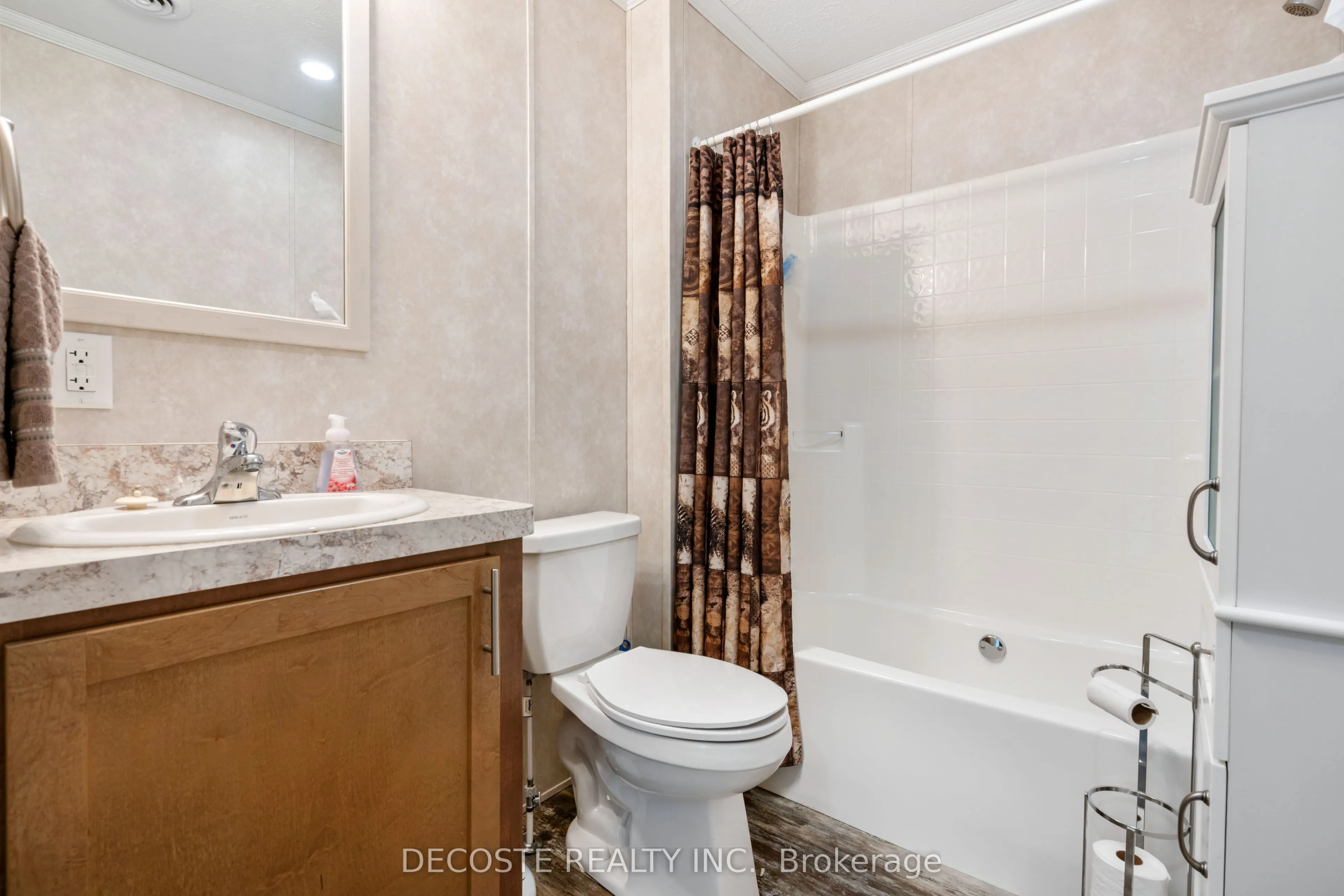 2729 Crows Nest Private Lane