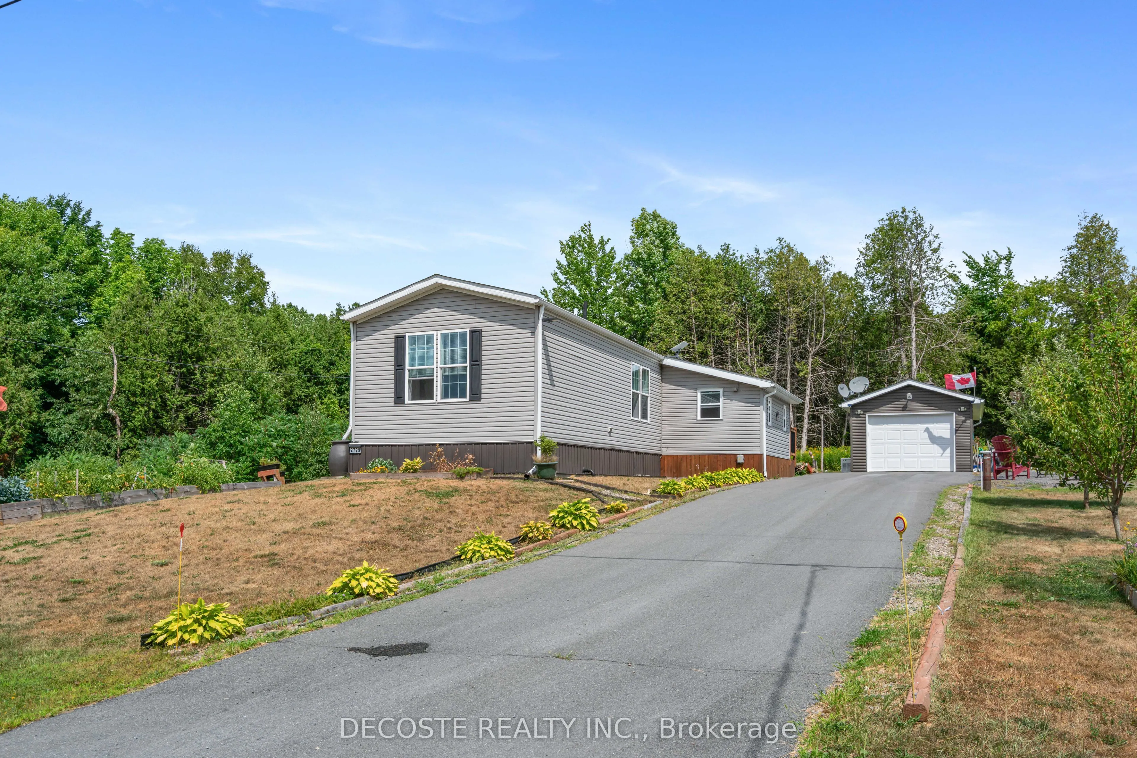 2729 Crows Nest Private Lane