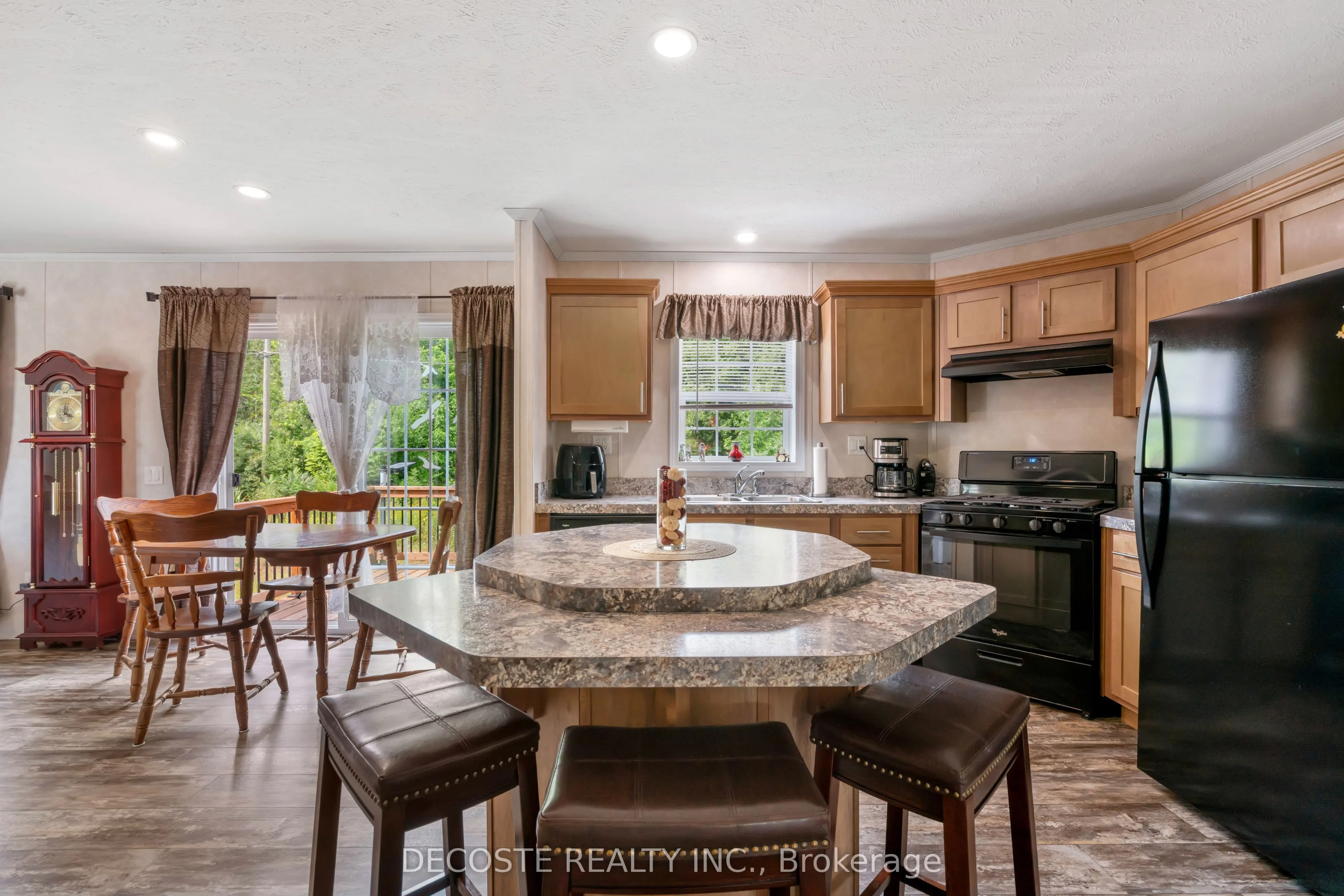 2729 Crows Nest Private Lane