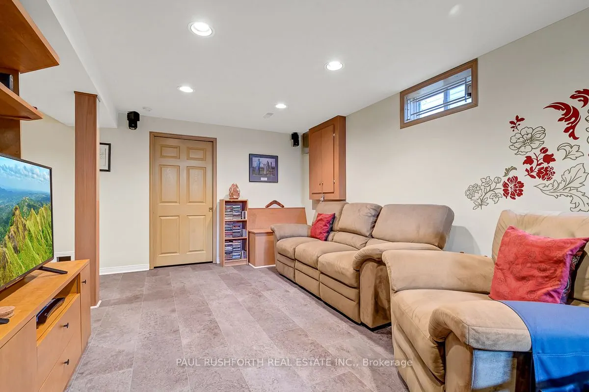 1853 Sunland Drive S