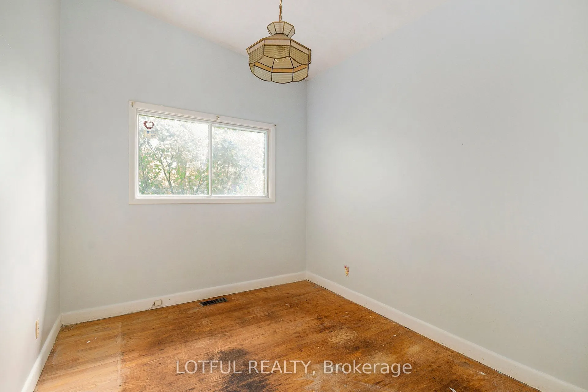 328 Perrier Avenue