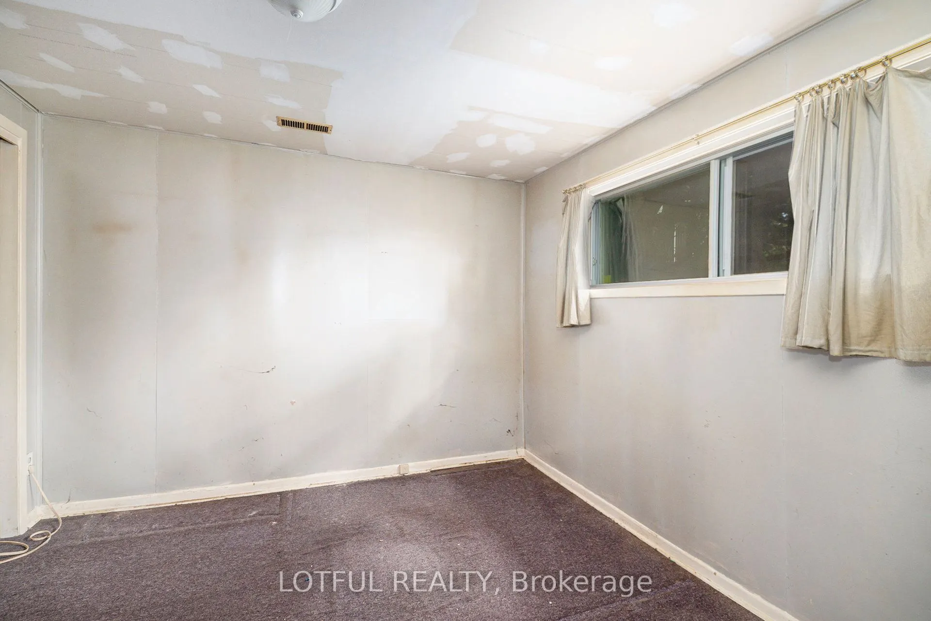 328 Perrier Avenue