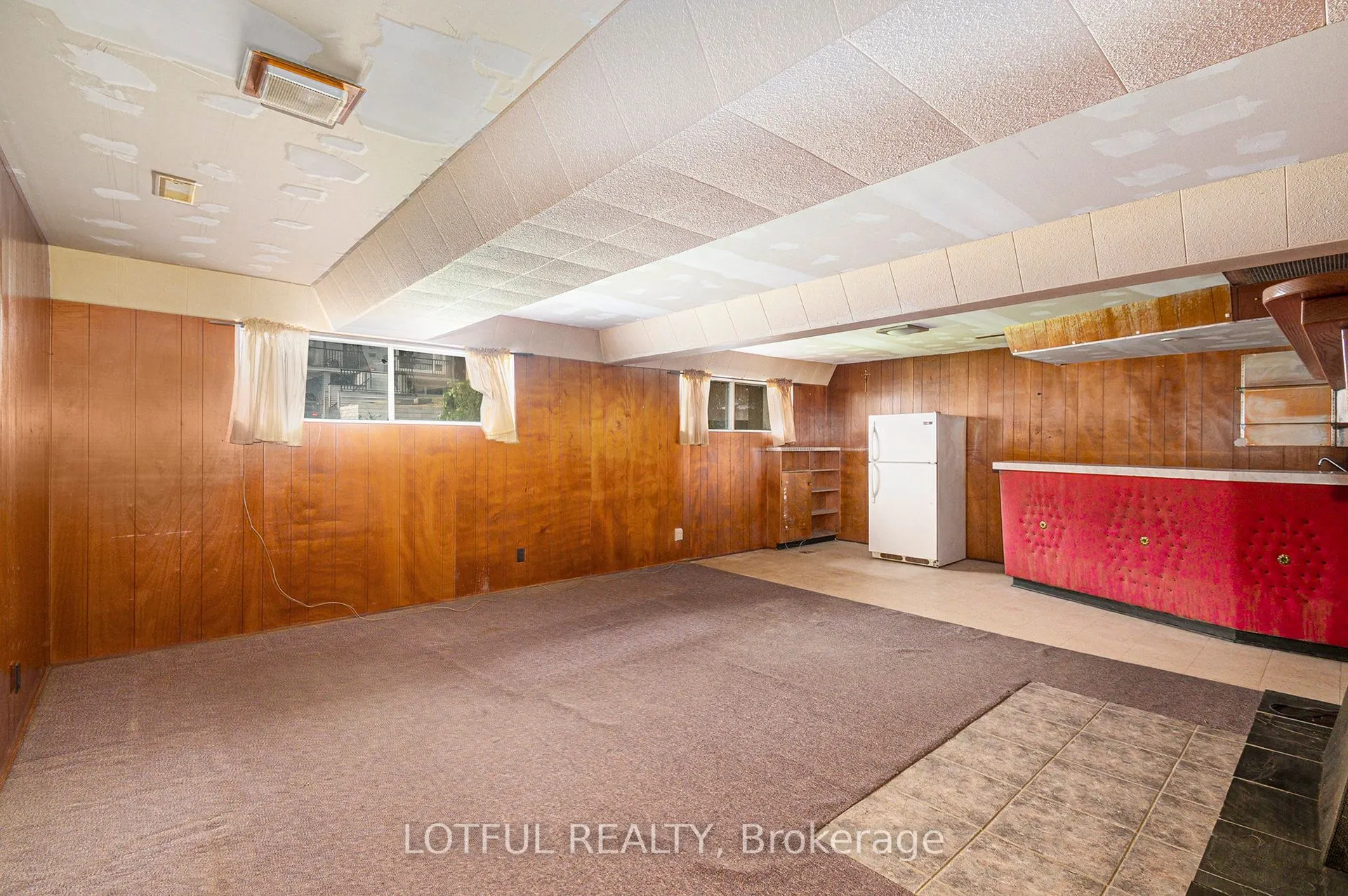 328 Perrier Avenue