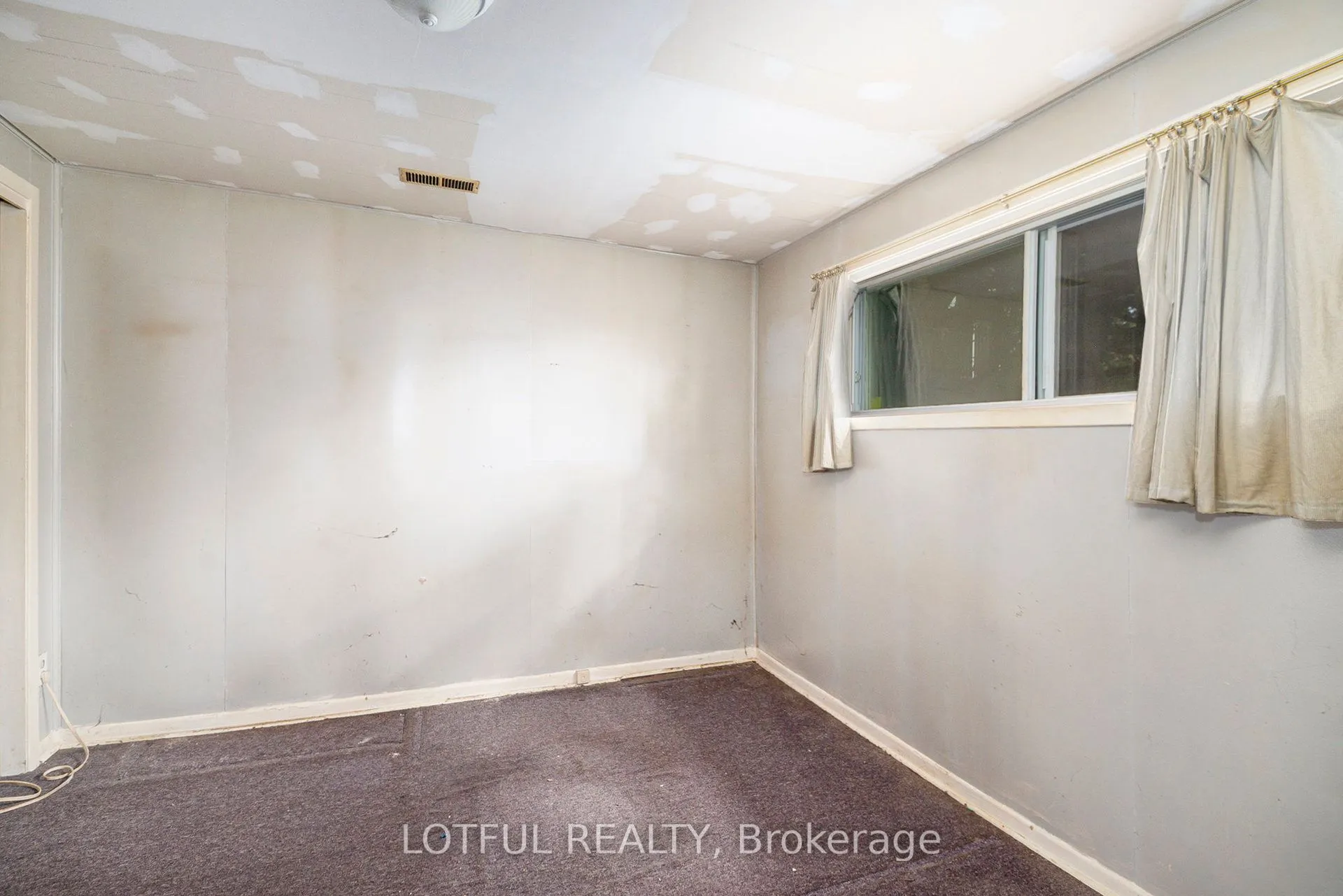 328 Perrier Avenue