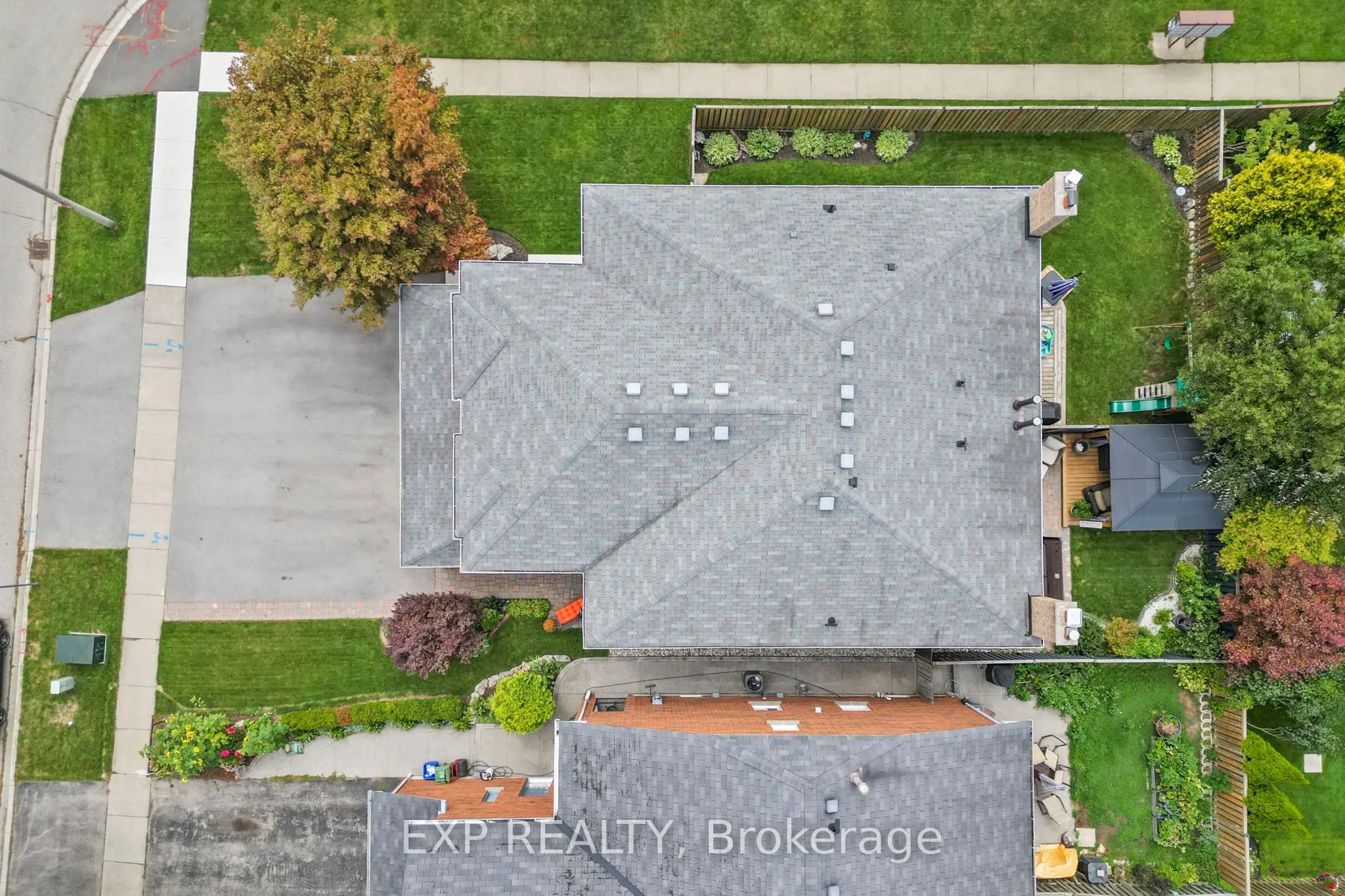 55 Fellowes Crescent