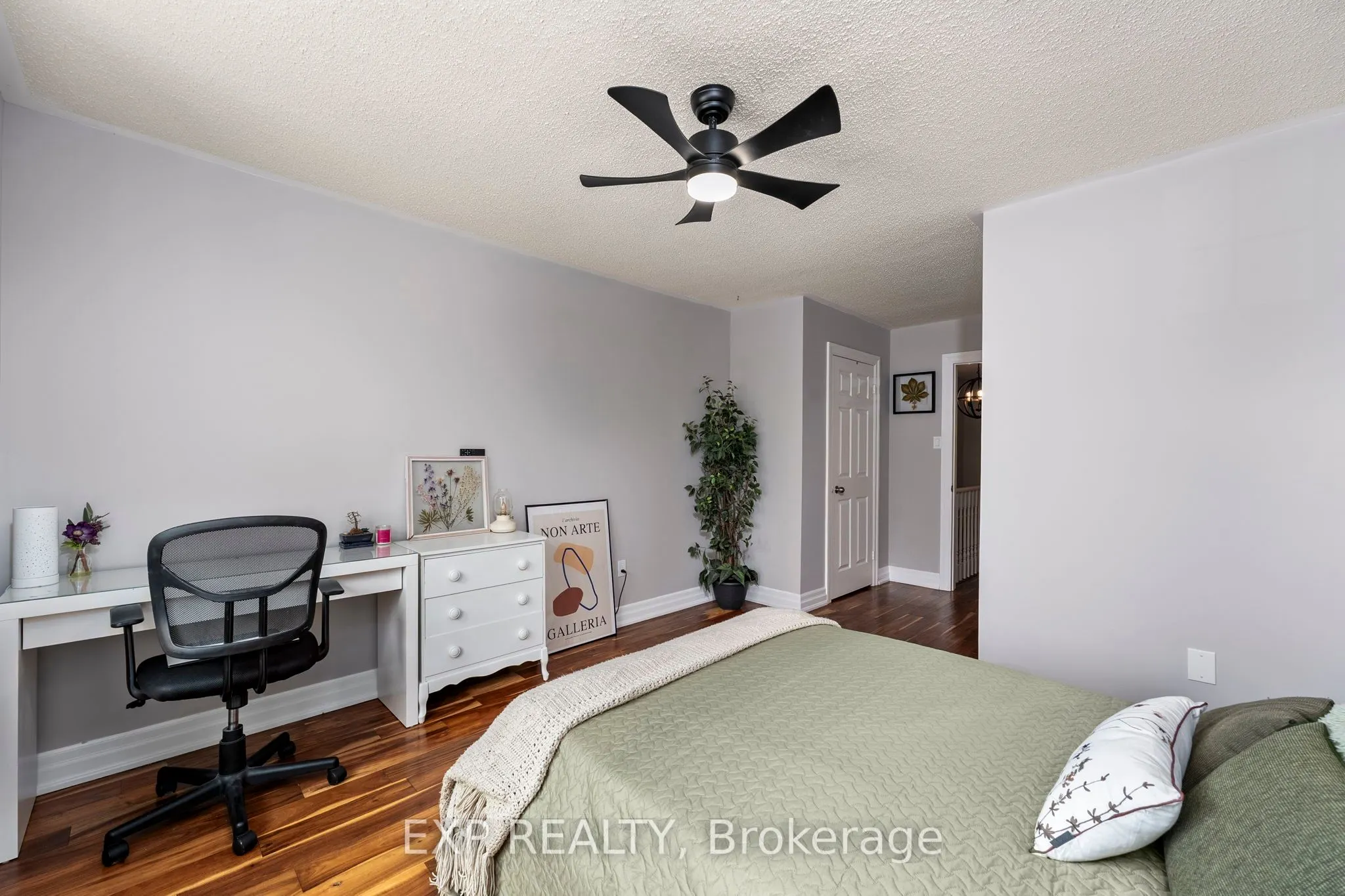 55 Fellowes Crescent