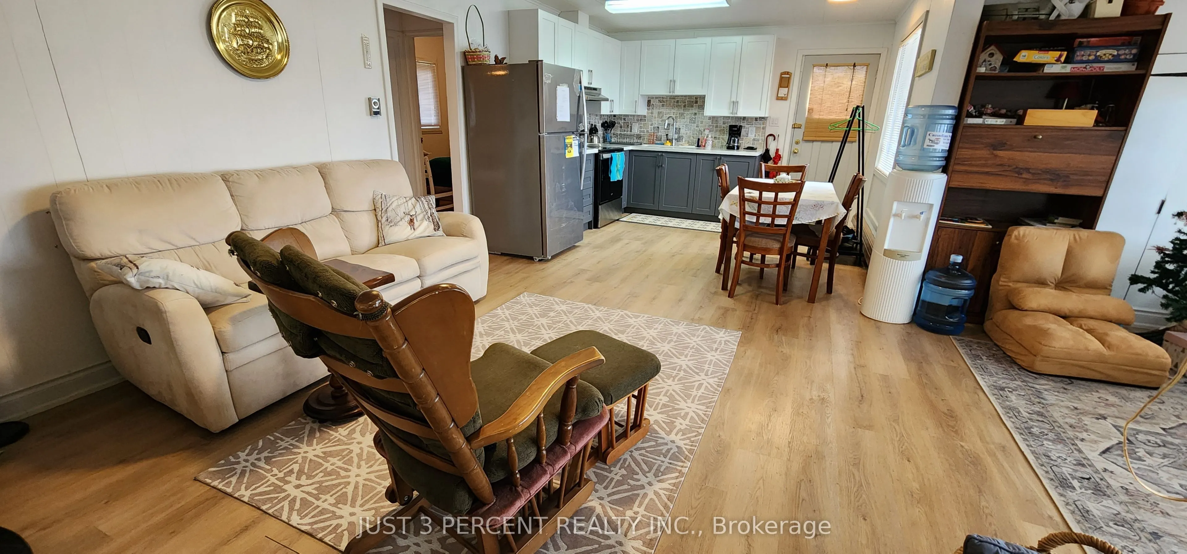 6060 Curtis Point Road, #3