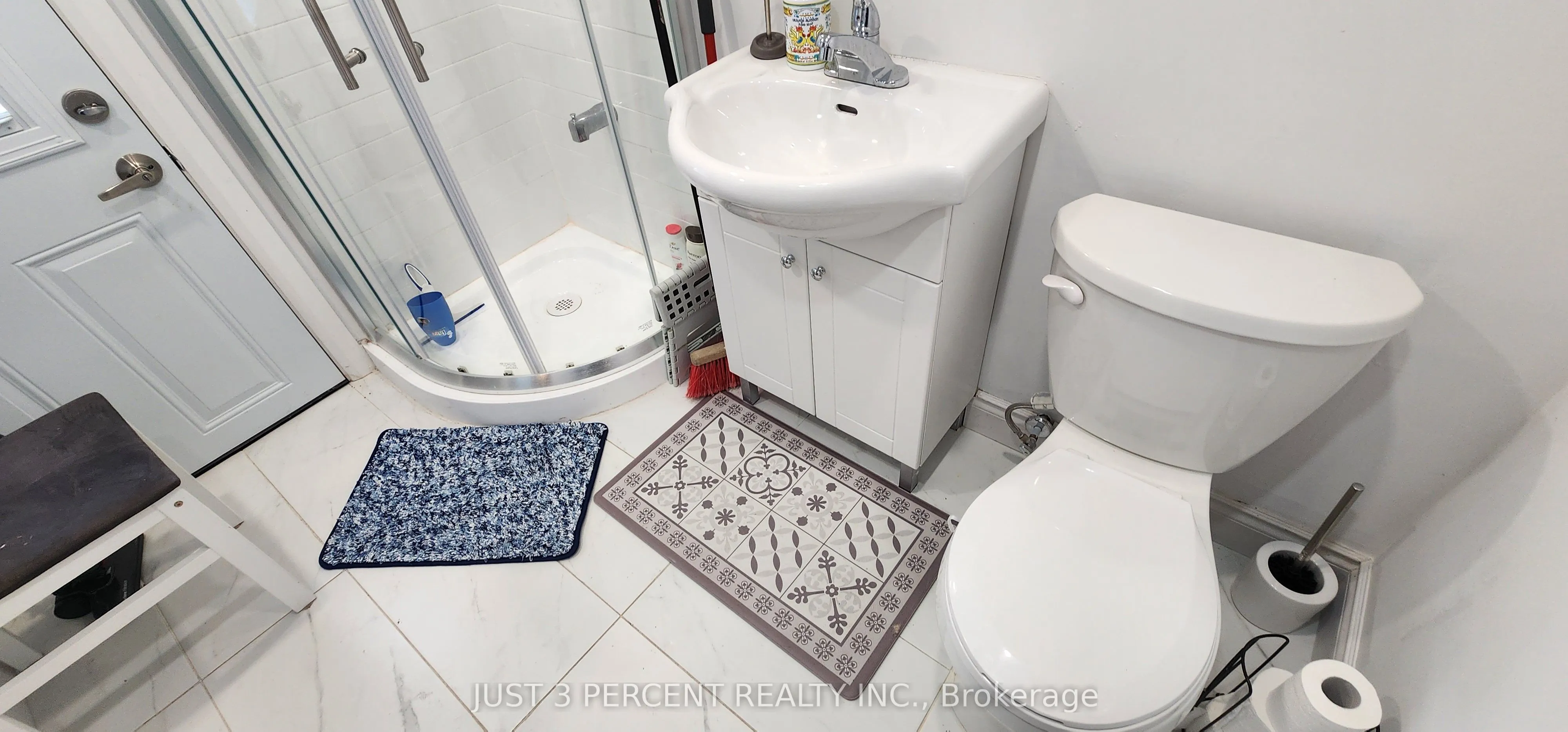 6060 Curtis Point Road, #3