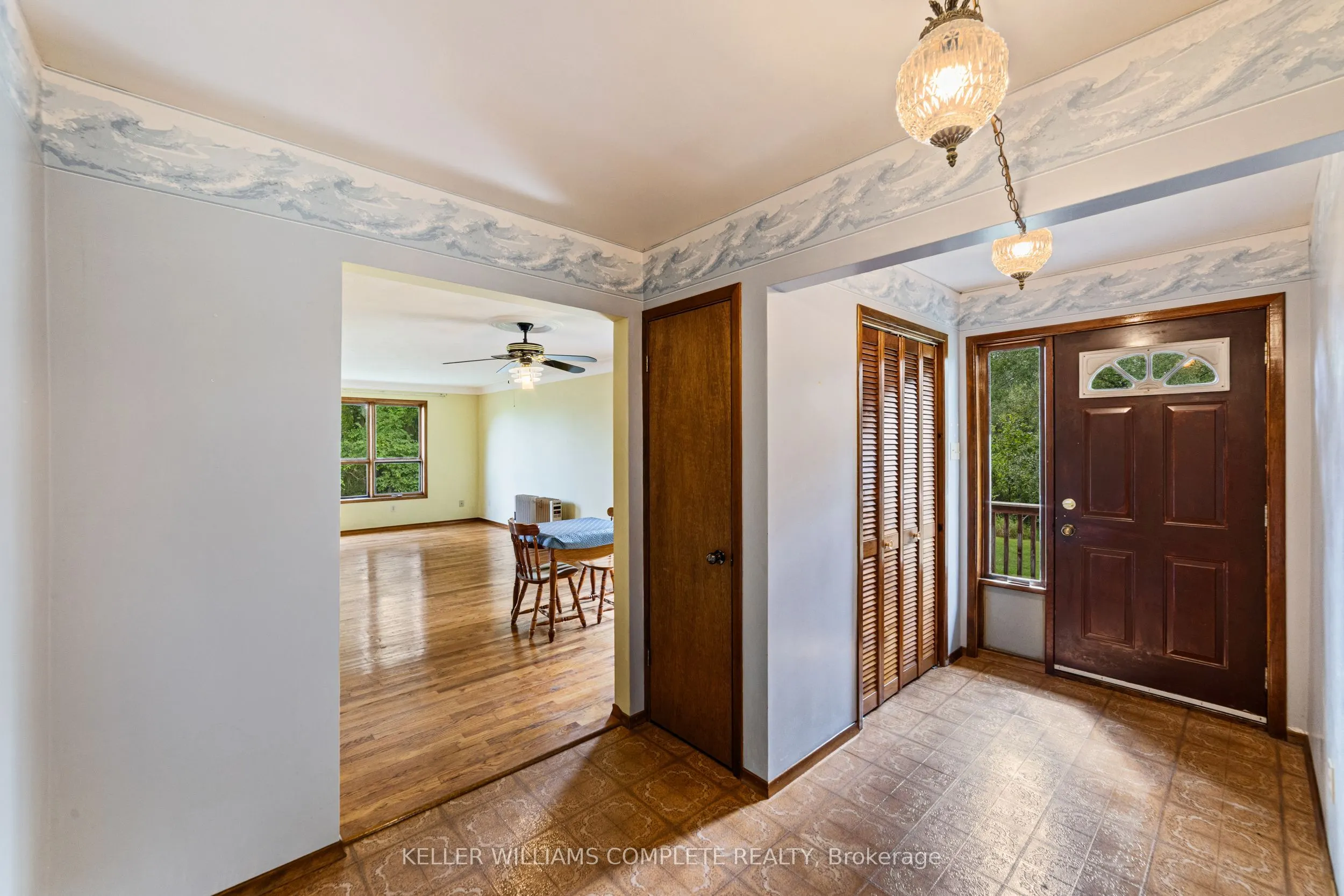 1744 6th Con Road W