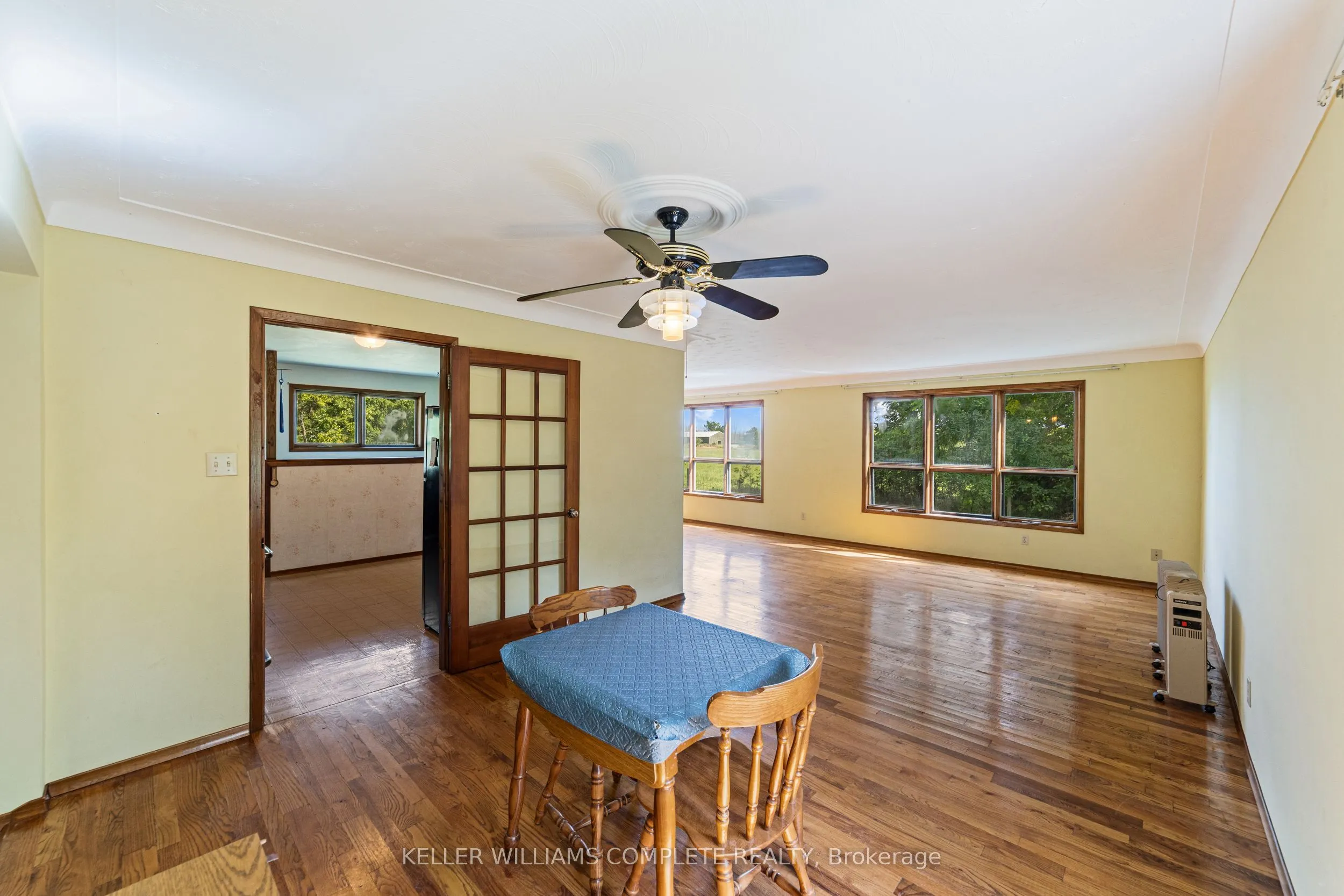 1744 6th Con Road W