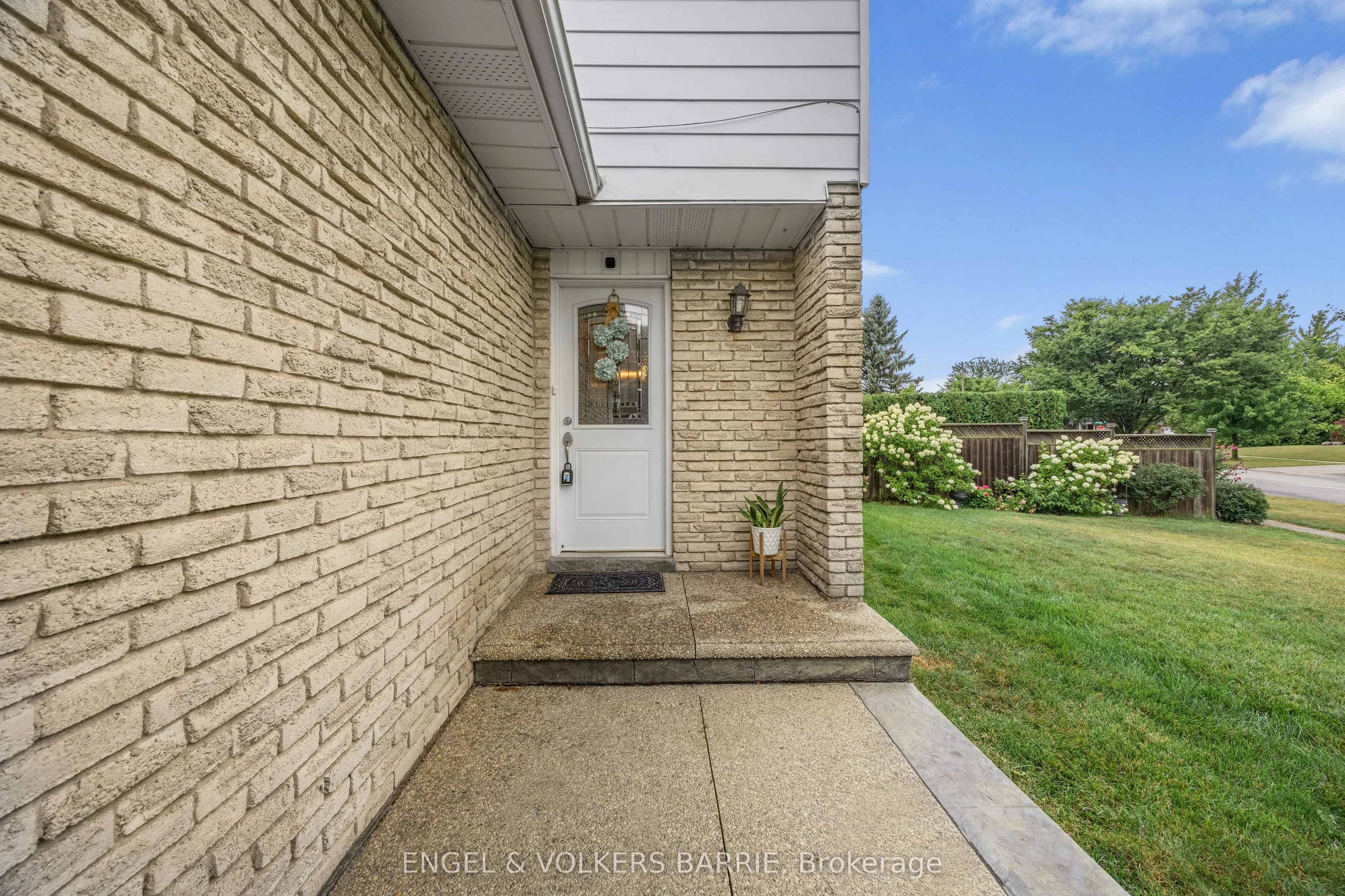 1 Aspen Court