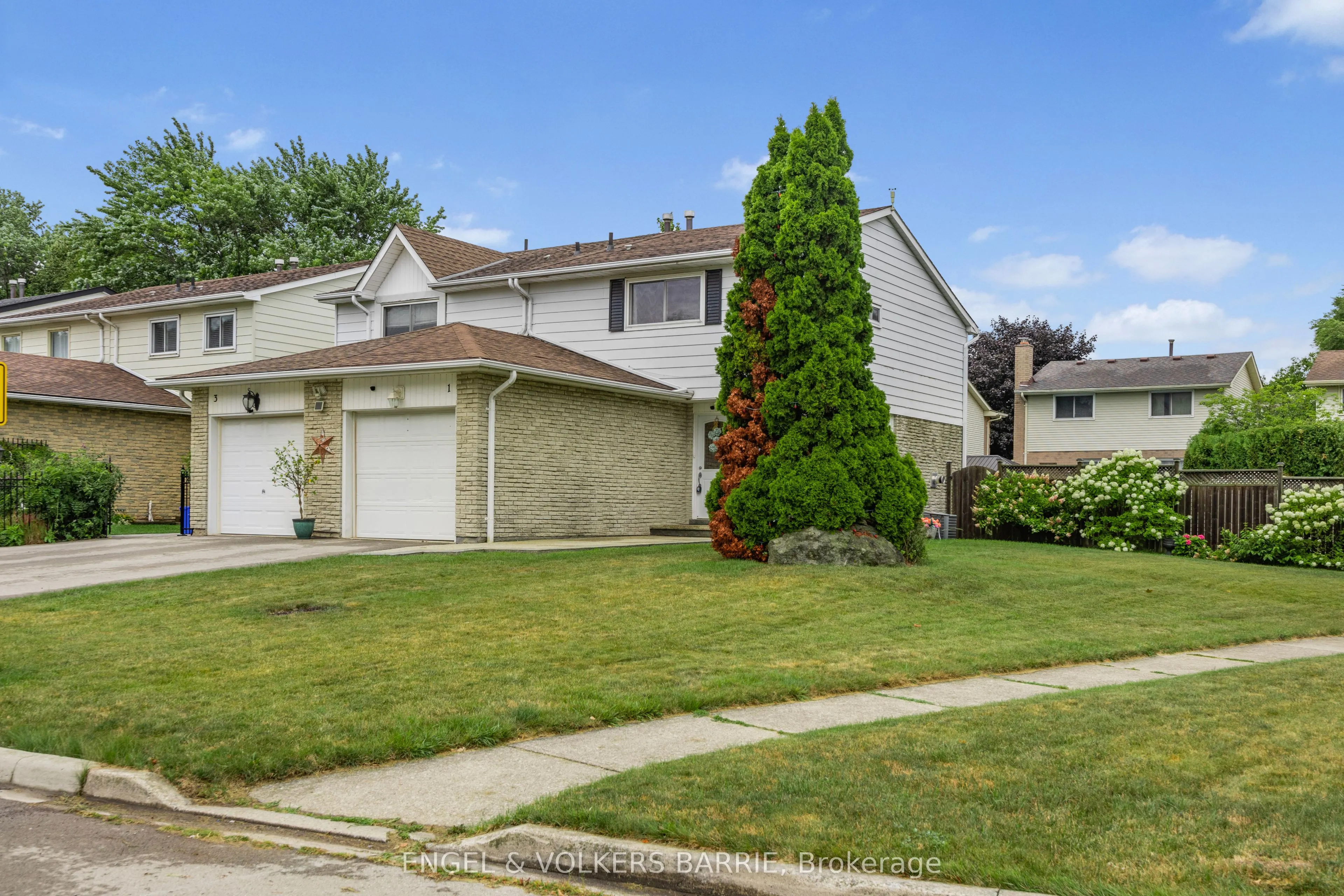 1 Aspen Court