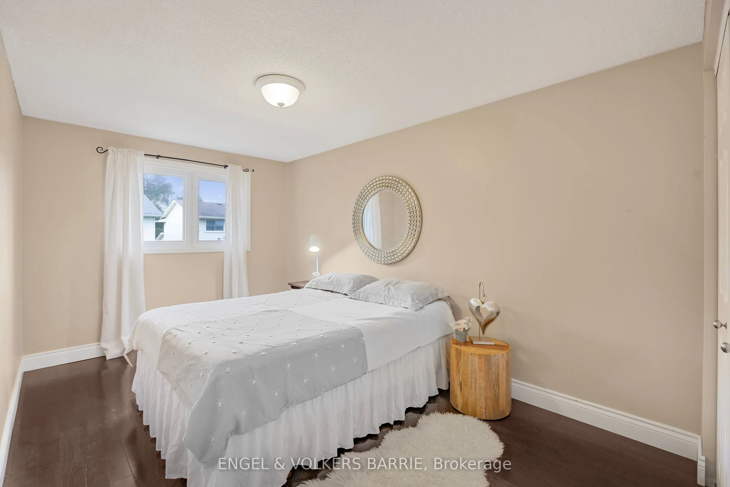 1 Aspen Court
