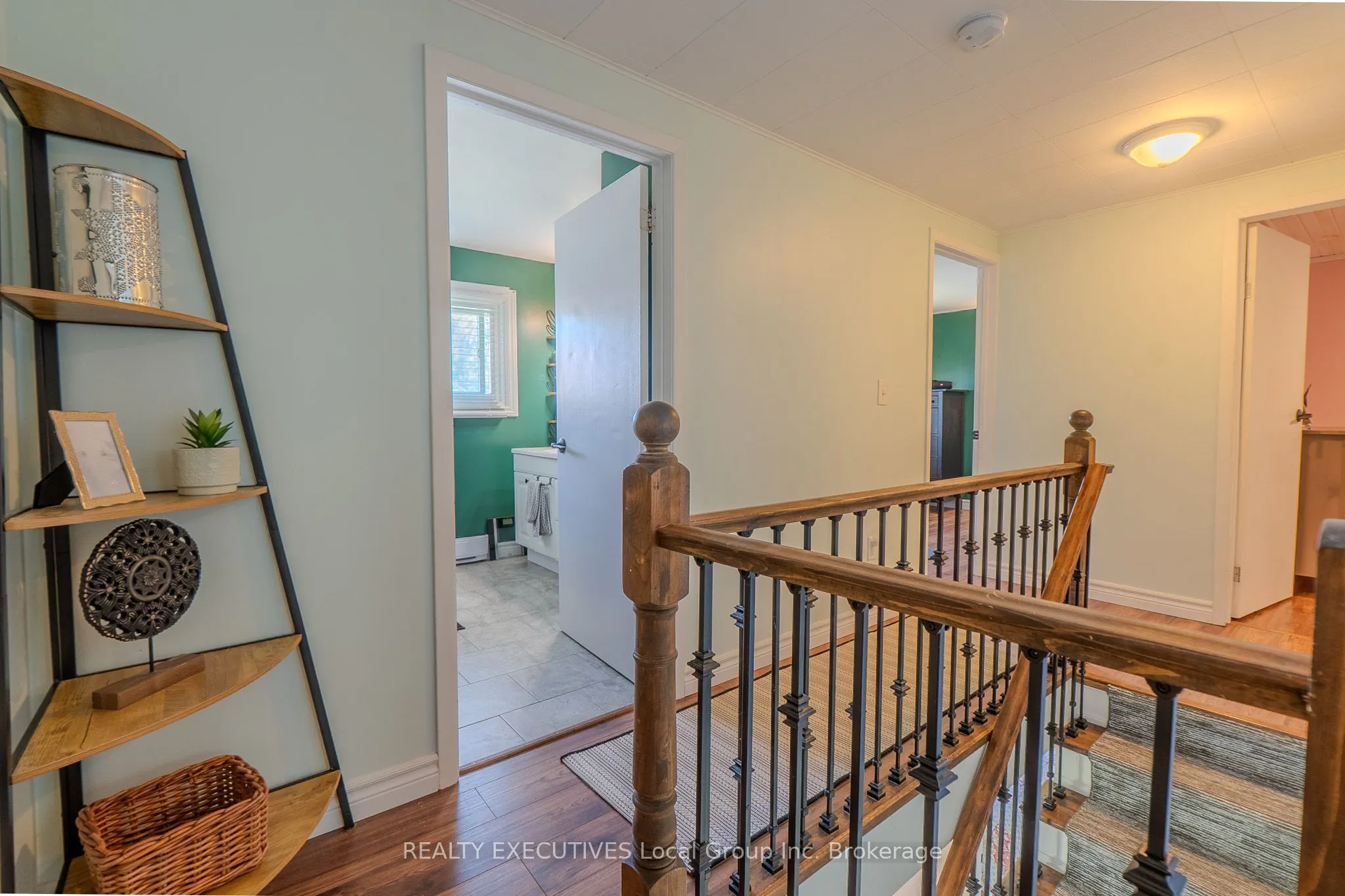 271 Lakeside Drive