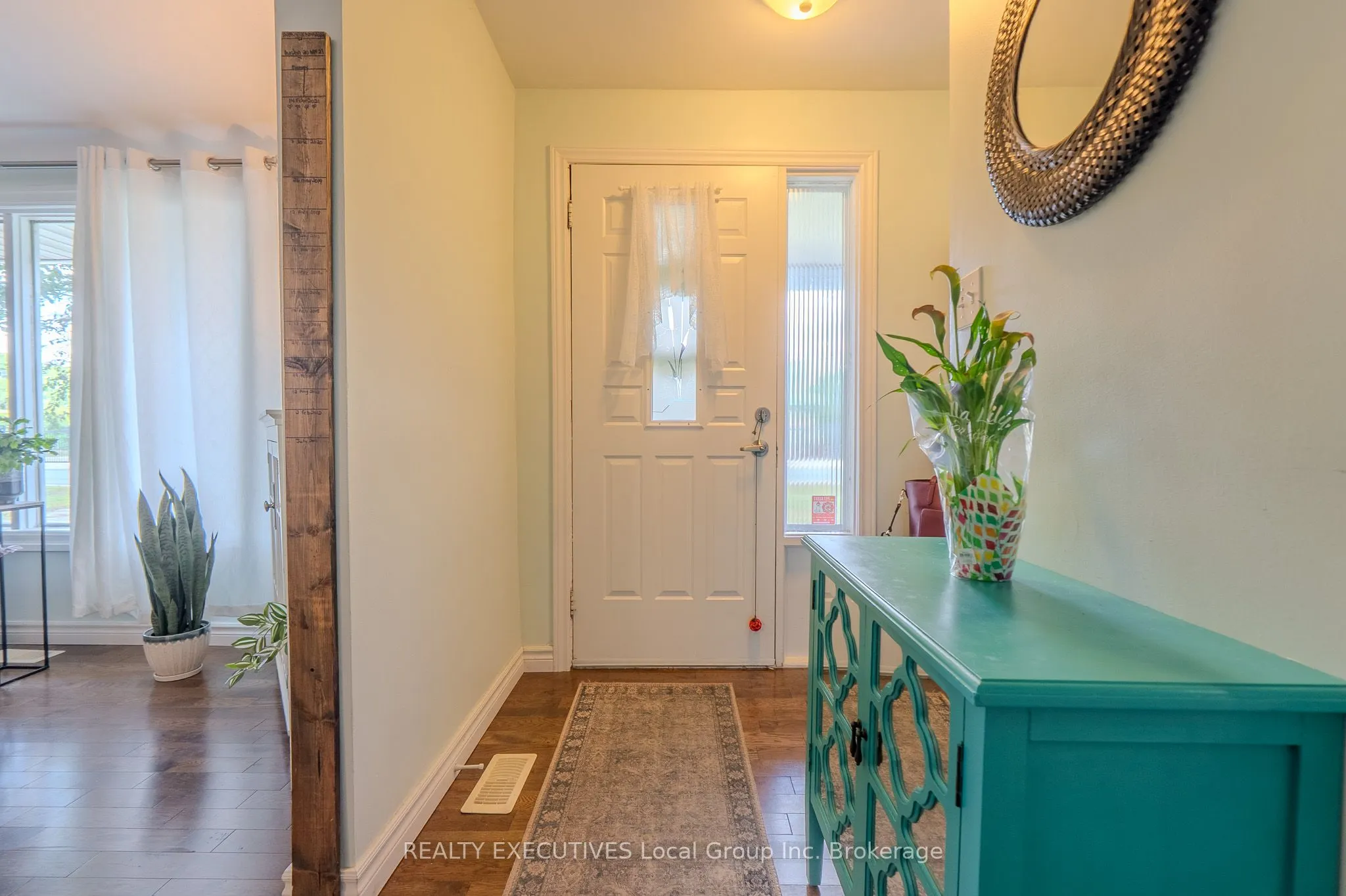 271 Lakeside Drive